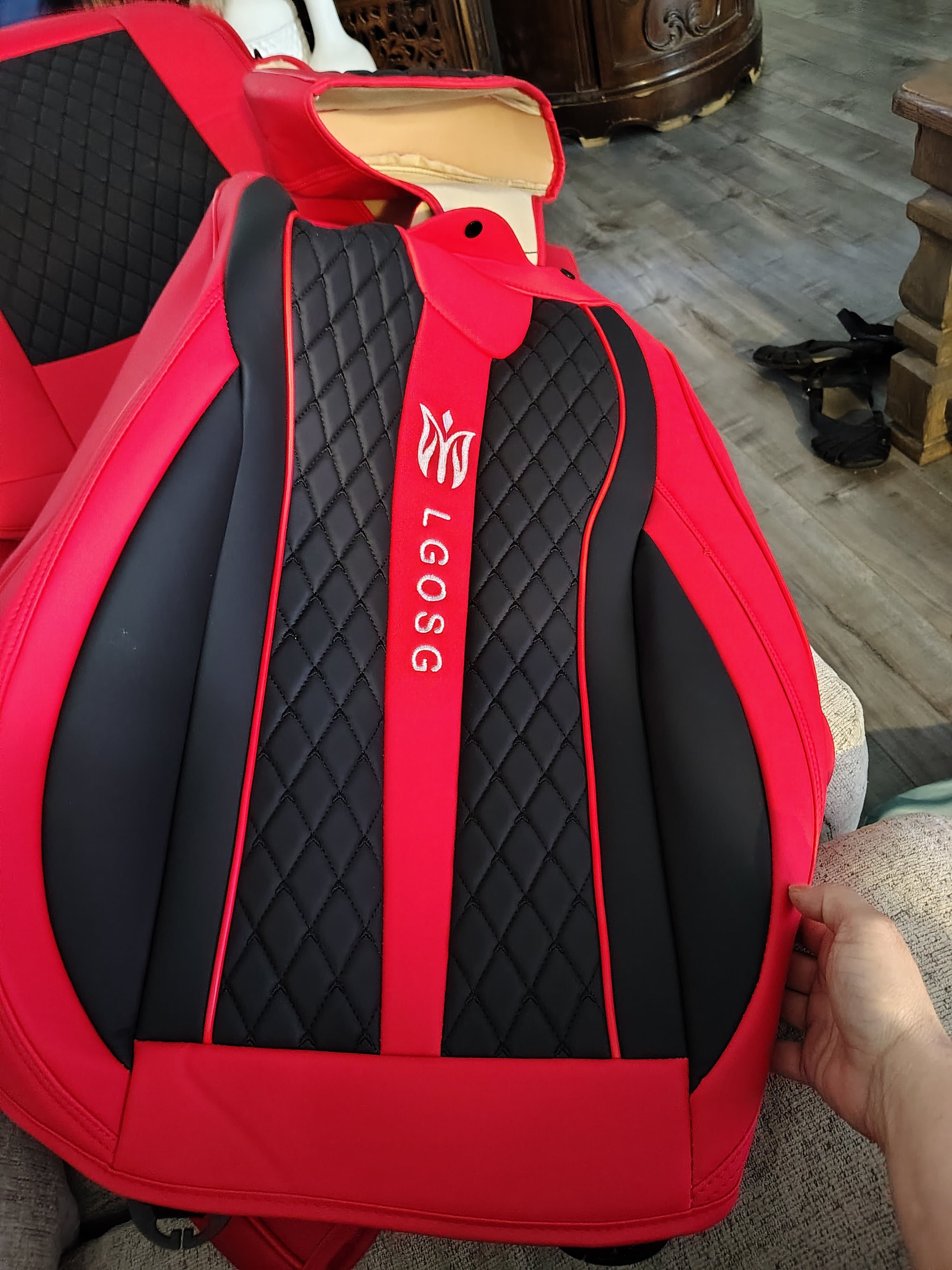 LGOSG Leather Car Seat Covers Front & Rear Black Red full set - Thumbnail 7