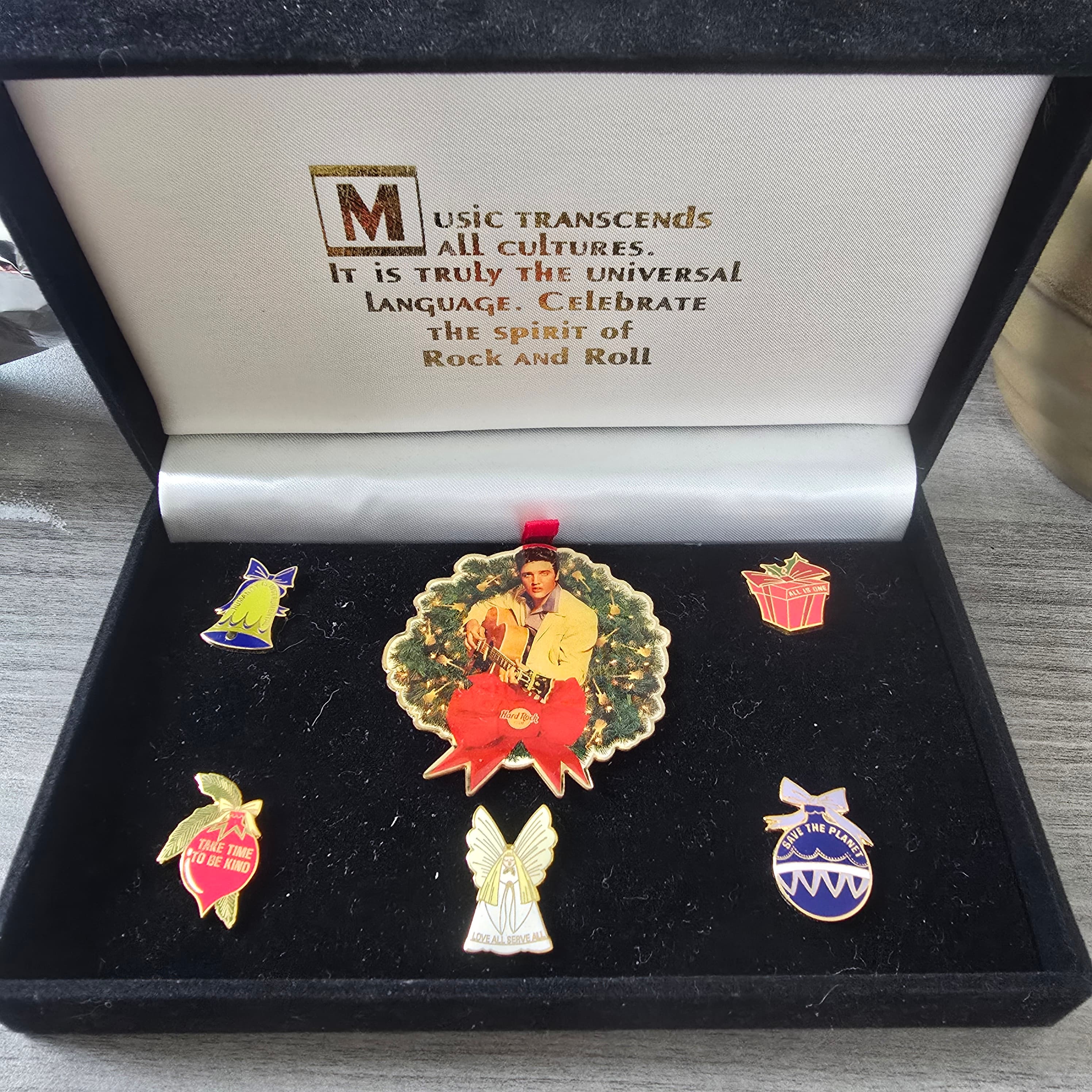 Hard Rock Elvis Presley Christmas Pin Set - Thumbnail 5