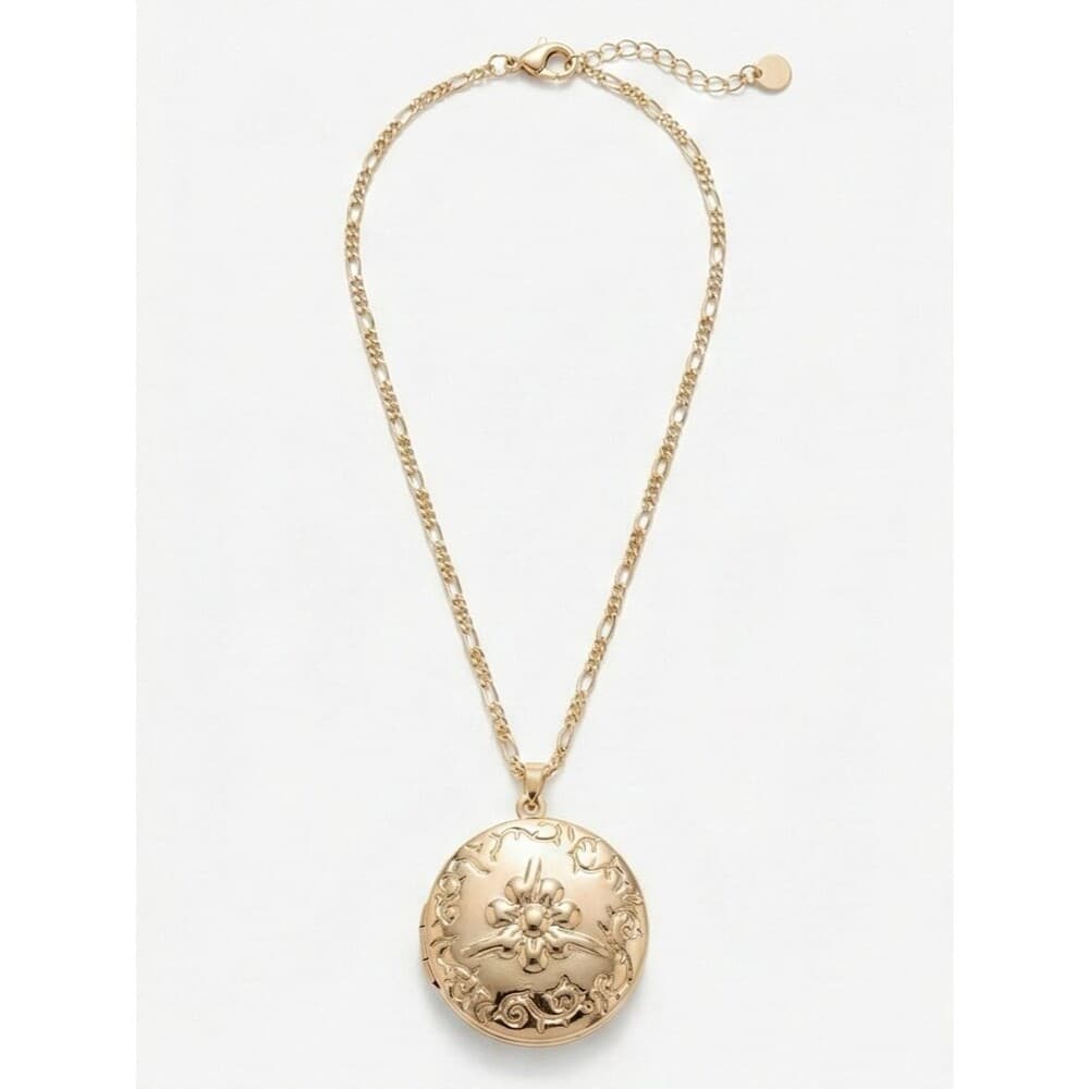 Nordstrom Gold Floral Locket Necklace Photo Pendant Figaro Chain Heirloom