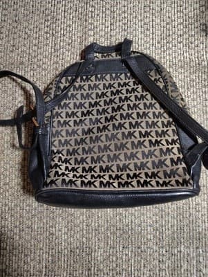 MICHAEL KORS Women's Abbey MK Signature MEDIUM Backpack Beige Black Gold - Thumbnail 2