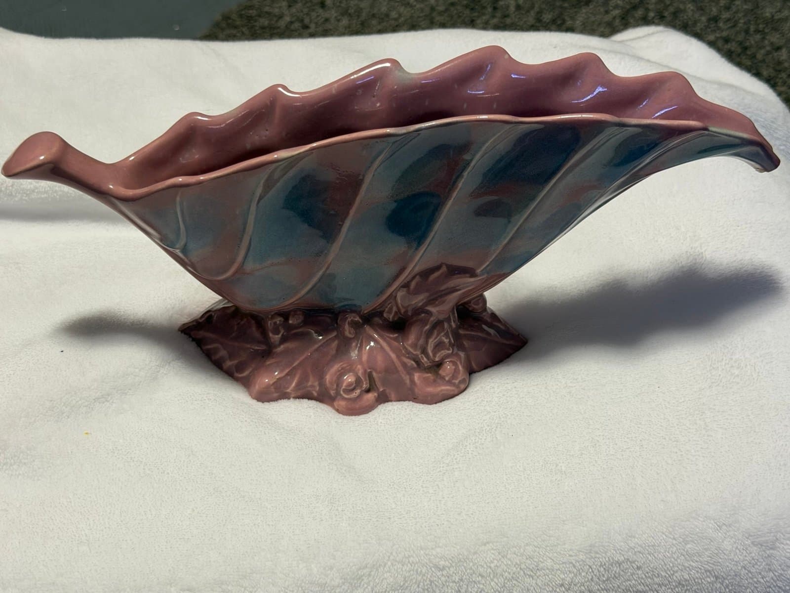 Vintage Royal Haeger Seashell vase - Thumbnail 3