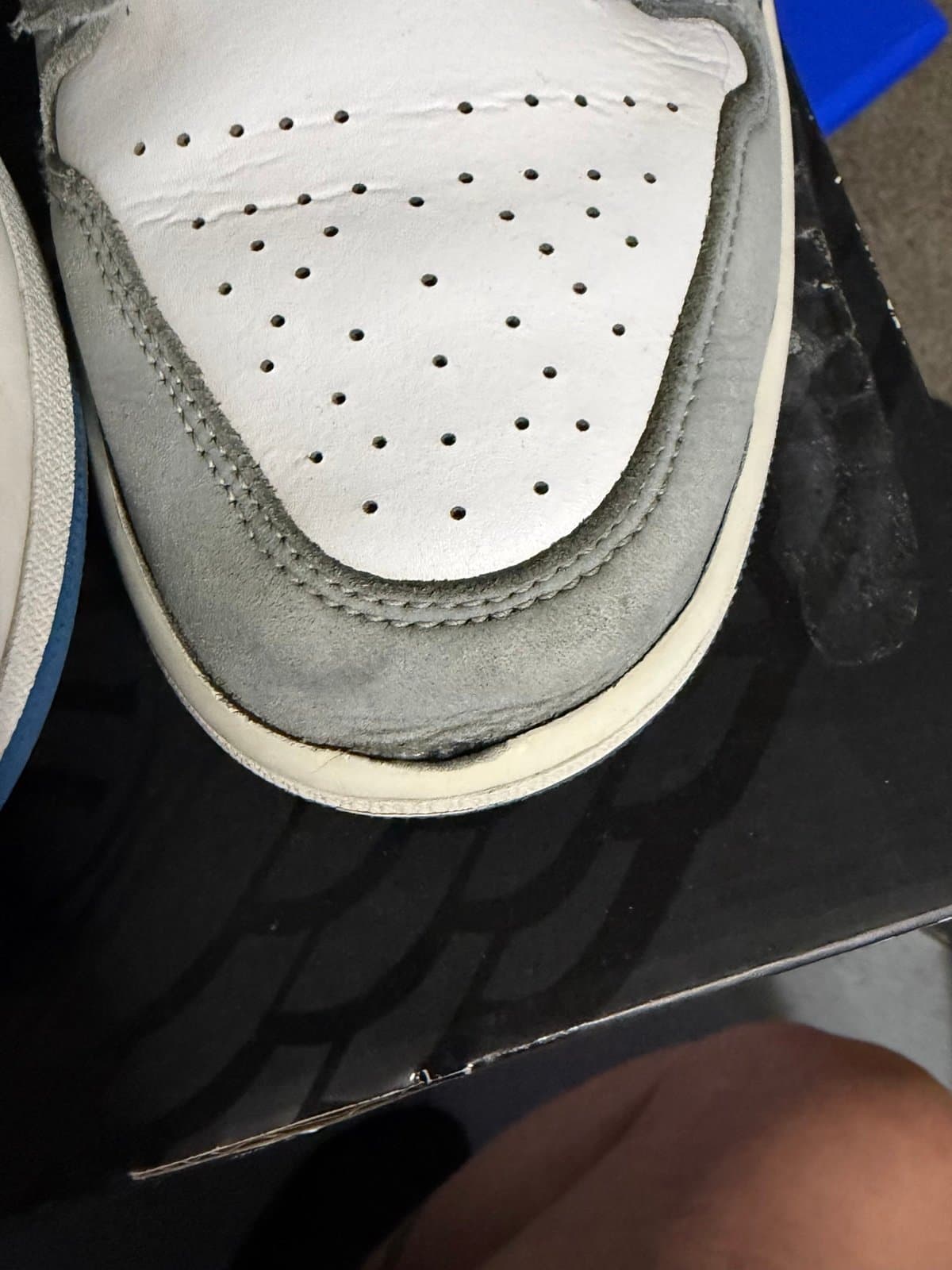 Nike Air Jordan 1 Low SE 'True Blue' - Thumbnail 3