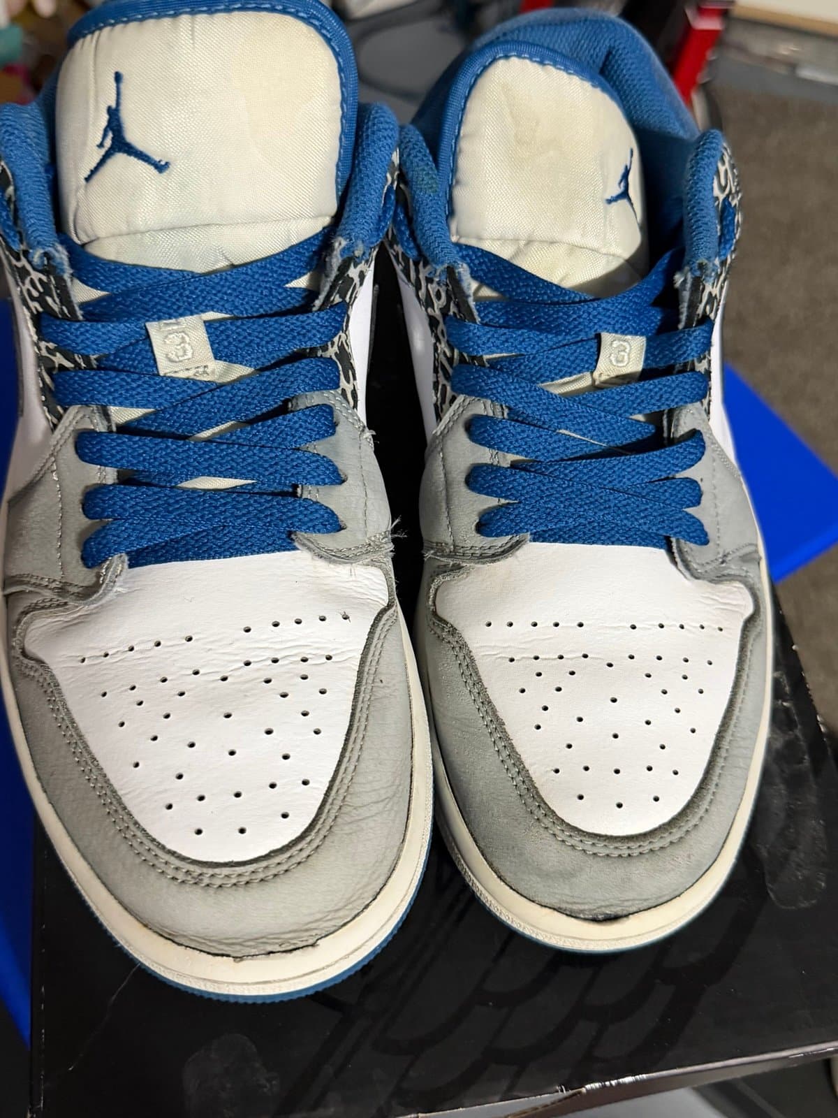 Nike Air Jordan 1 Low SE 'True Blue' - Thumbnail 2