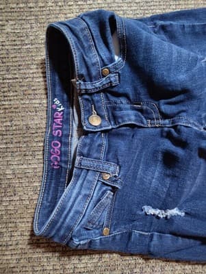 GOGO STAR KIDS Girl’s Distressed Skinny Jeans Size 8 24W x 22L - Thumbnail 4