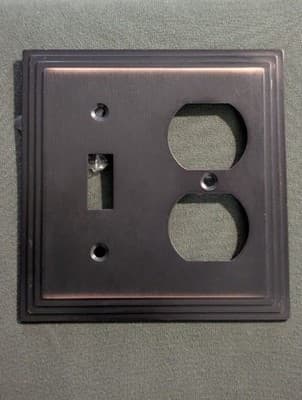 AmerTac Brass Wall Plate Lot, 6 Pieces, 1 Toggle/1 Duplex Combination Covers, Vi - Thumbnail 3