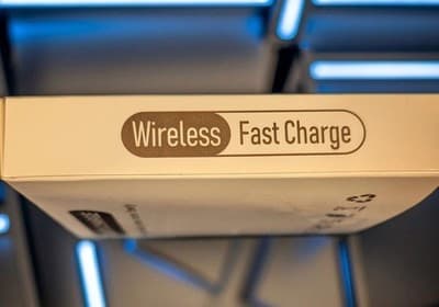 ​Wireless Fast Charger Pad (Qi-Certified) | Universal Phone Charging Mat - Thumbnail 2