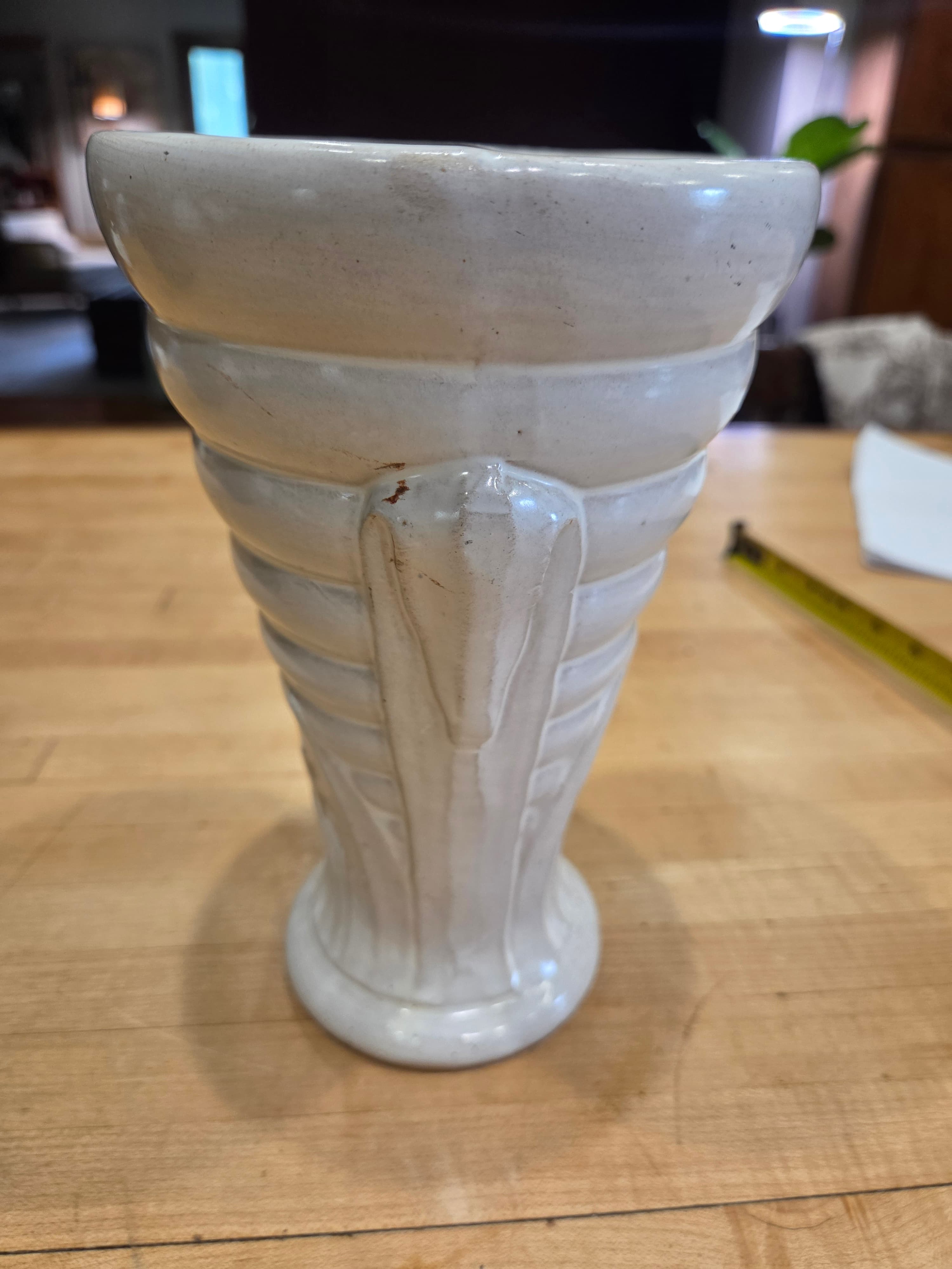 Vintage Brush McCoy Art Deco Rings Leaves Pottery Vase 528 White - Thumbnail 2