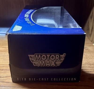 Motor Max 2003 Silver Chrysler Crossfire - 73121 - 1/18 Scale - NEW - Thumbnail 4