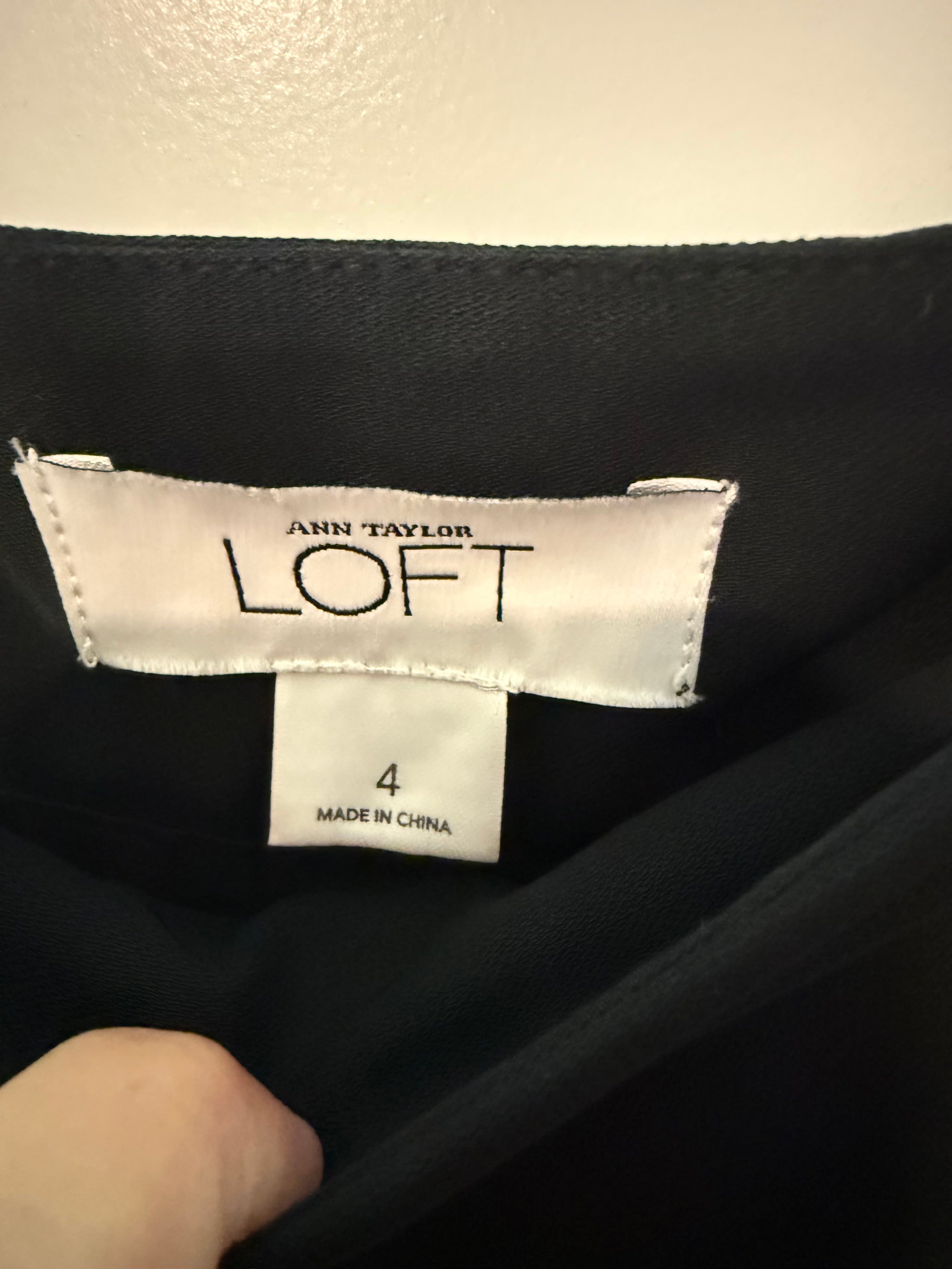 Ann Taylor LOFT Black Embroidered Skirt Size 4 - Thumbnail 2