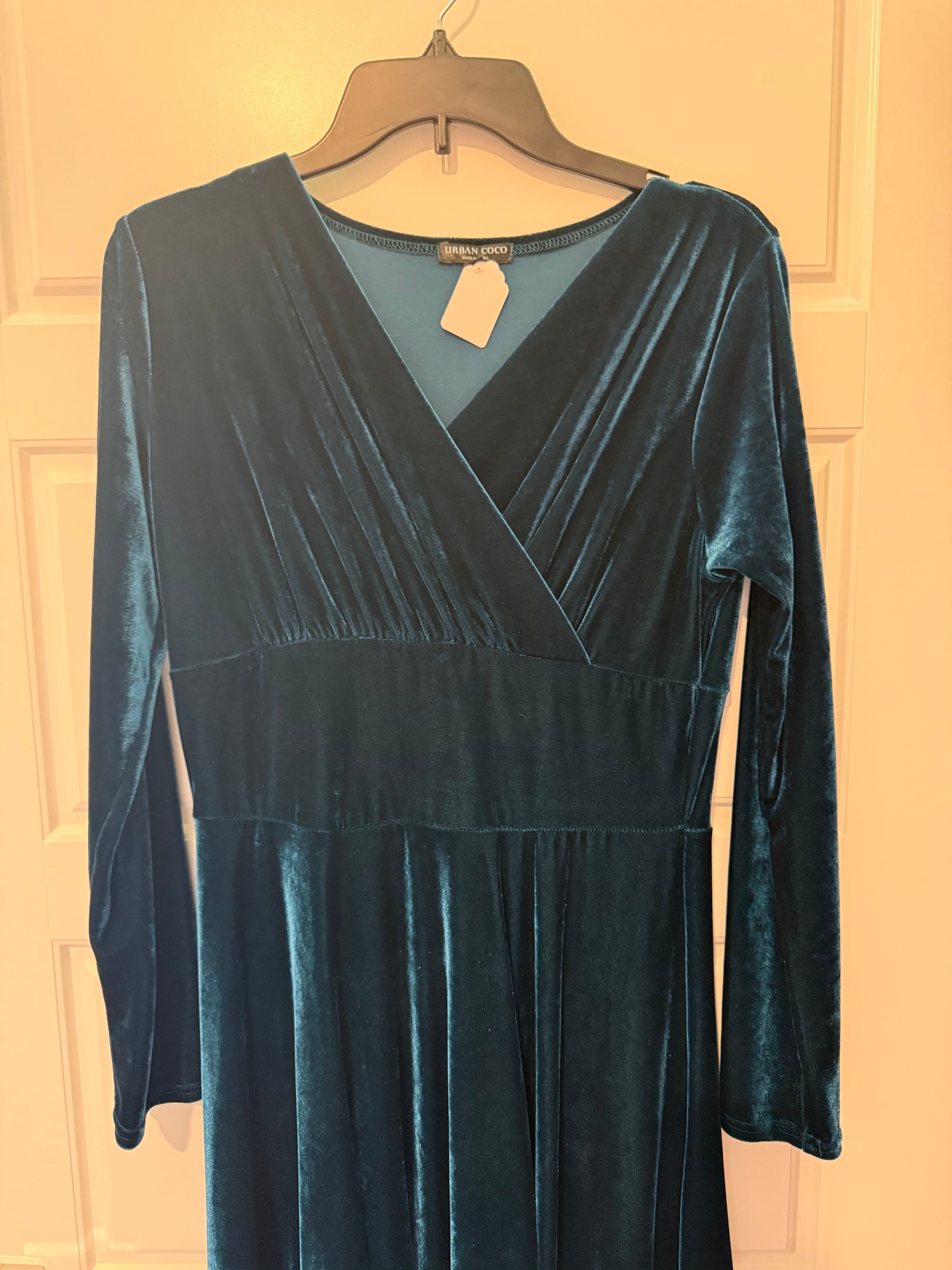 Urban Coco Velvet Long Sleeve Maxi Dress - Thumbnail 3