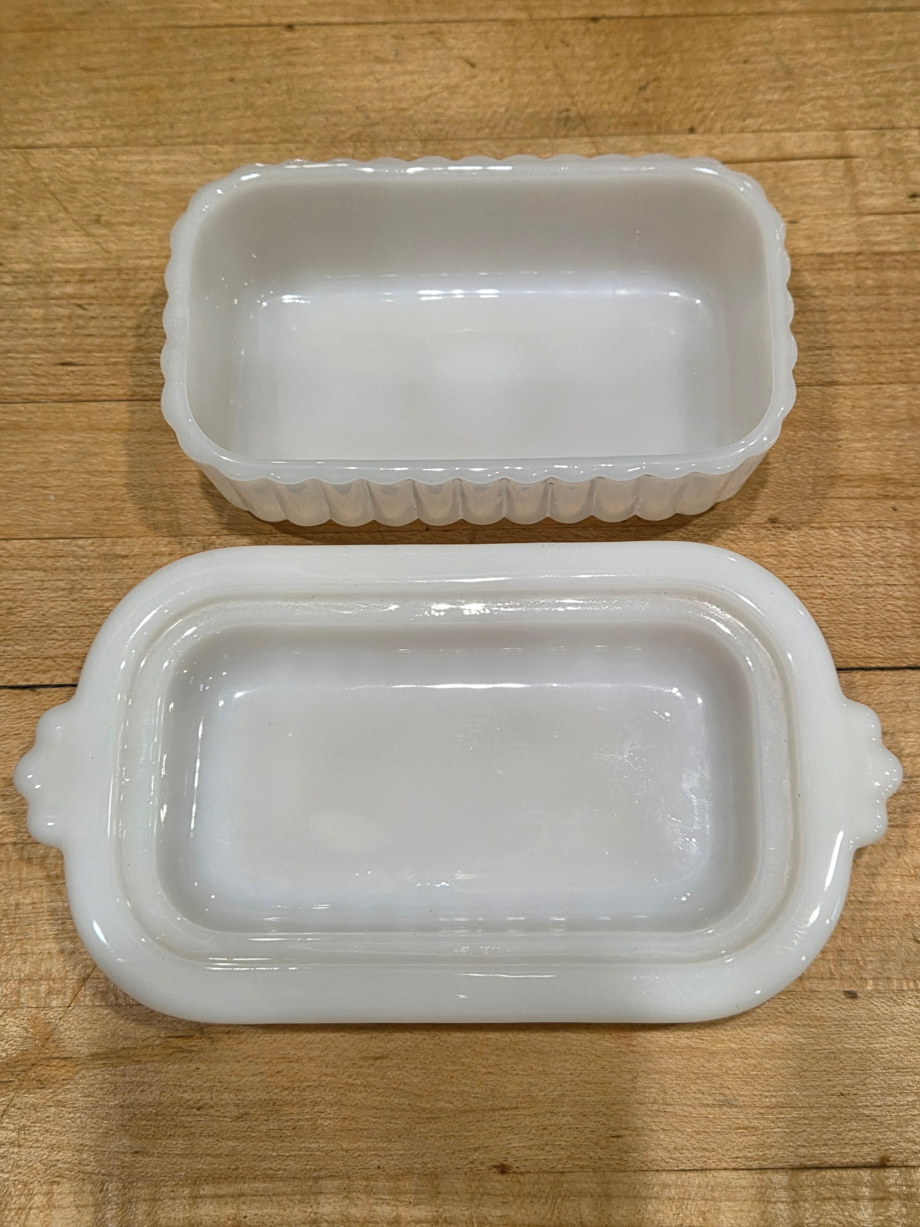 Vintage Westmoreland Old Quilt White Milk Glass Covered Butter Dish - Thumbnail 3
