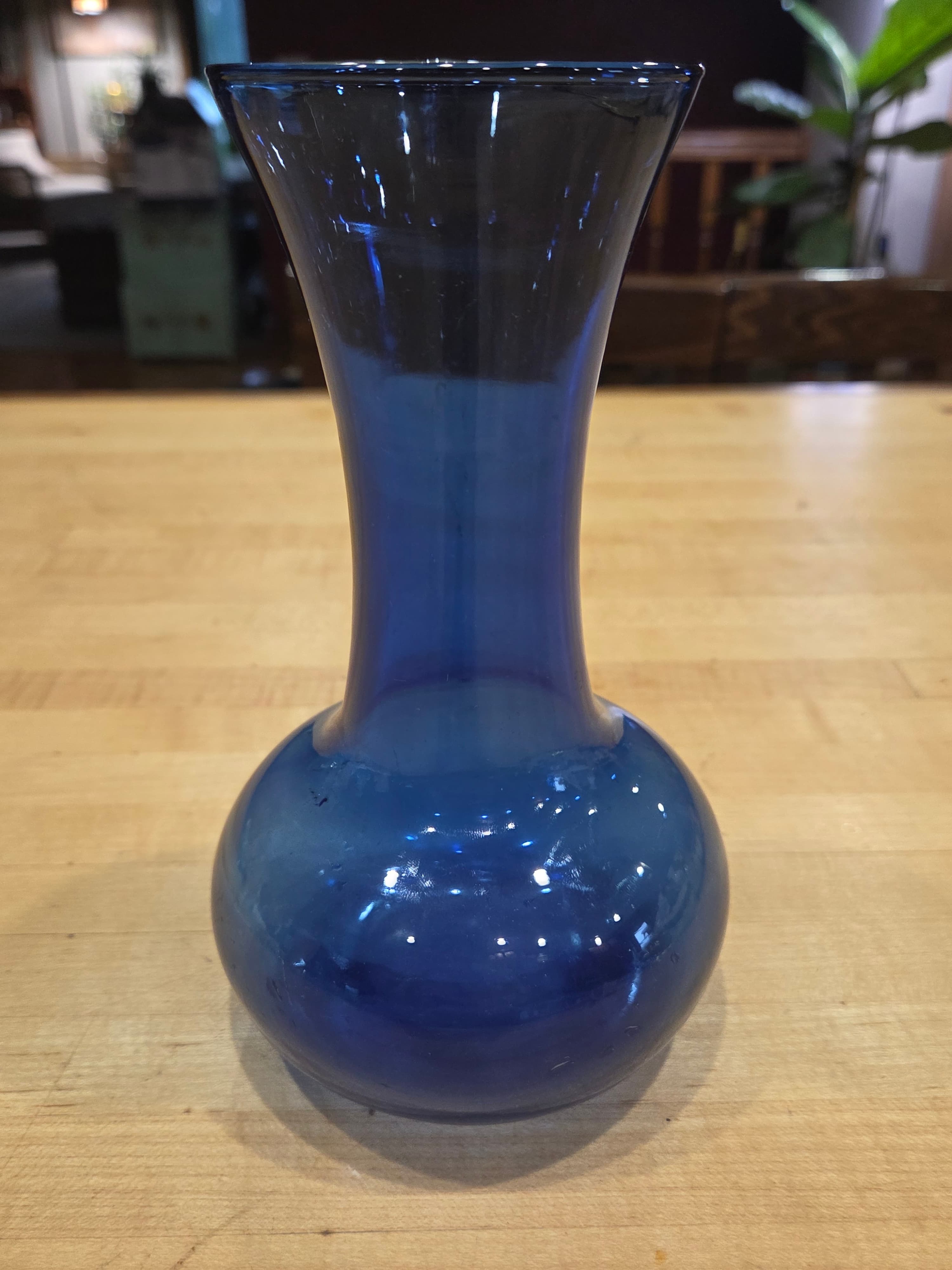 Vintage Cobalt Blue Hand Blown Glass Swirled Hourglass Bud Vase 8 Inch