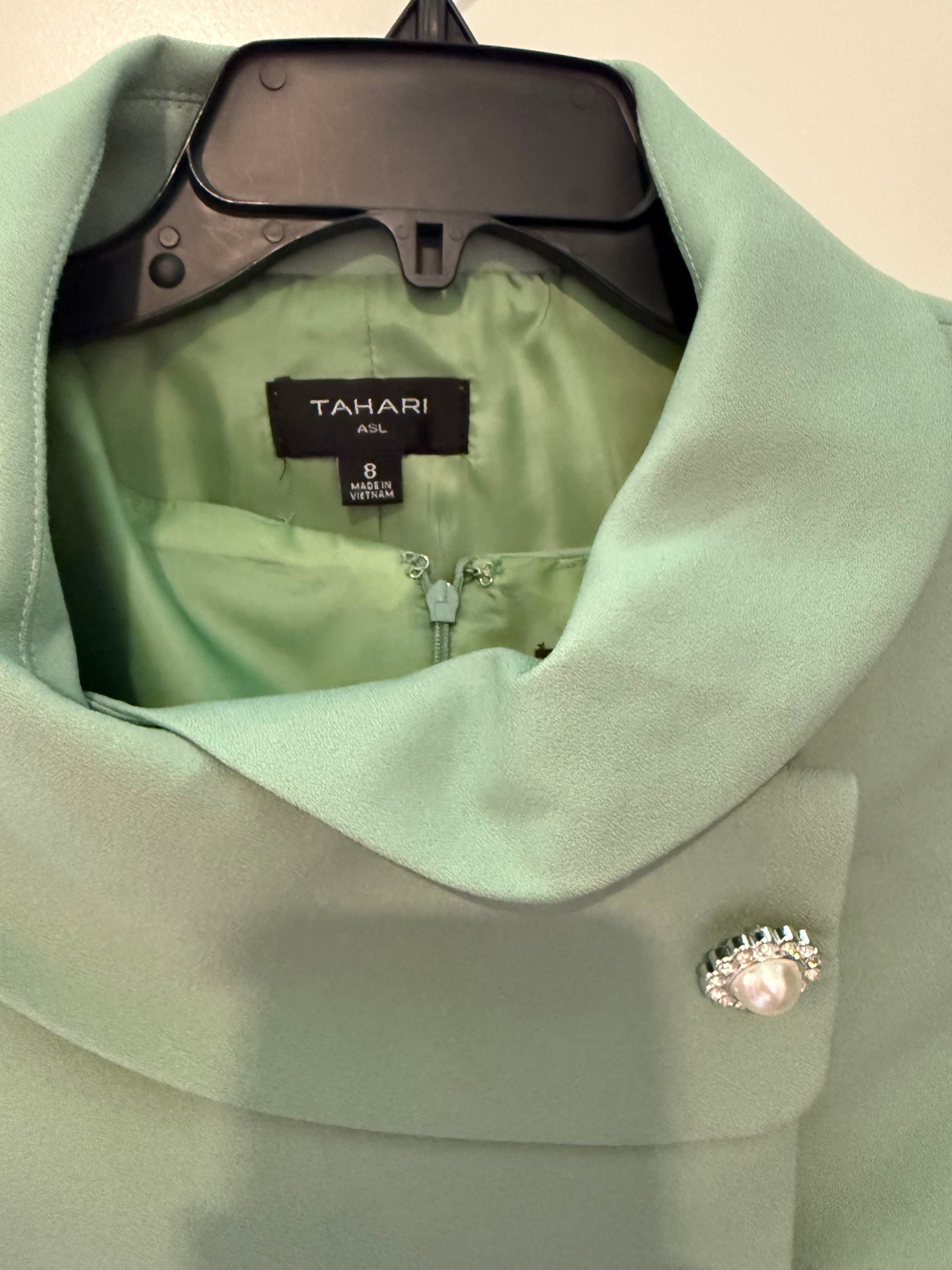 Tahari ASL Green Dress Suit with Brooch Size 8 - Thumbnail 2
