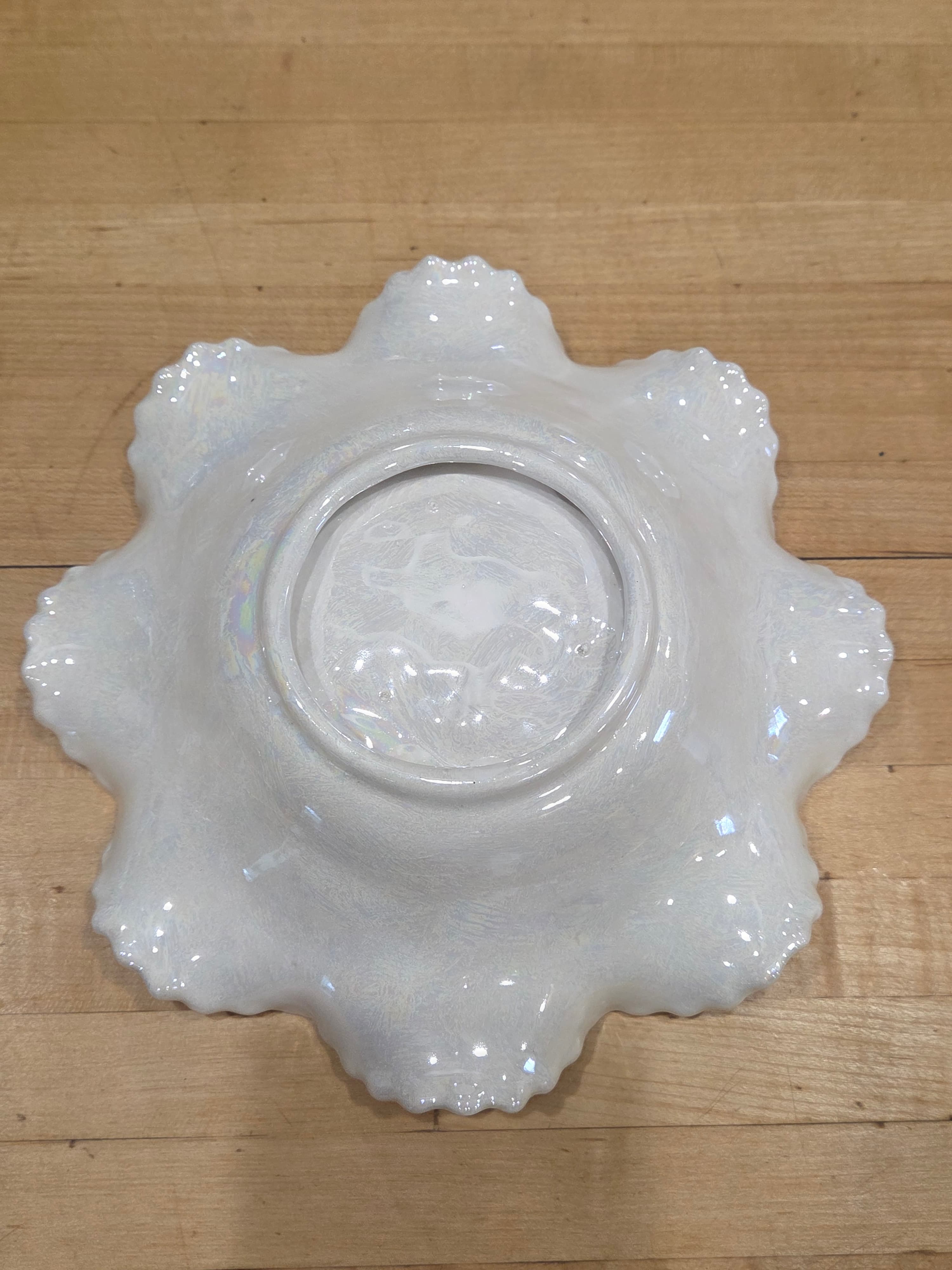 Vintage Hand Painted Porcelain Grapes Ruffled Lusterware Serving Bowl - Thumbnail 3