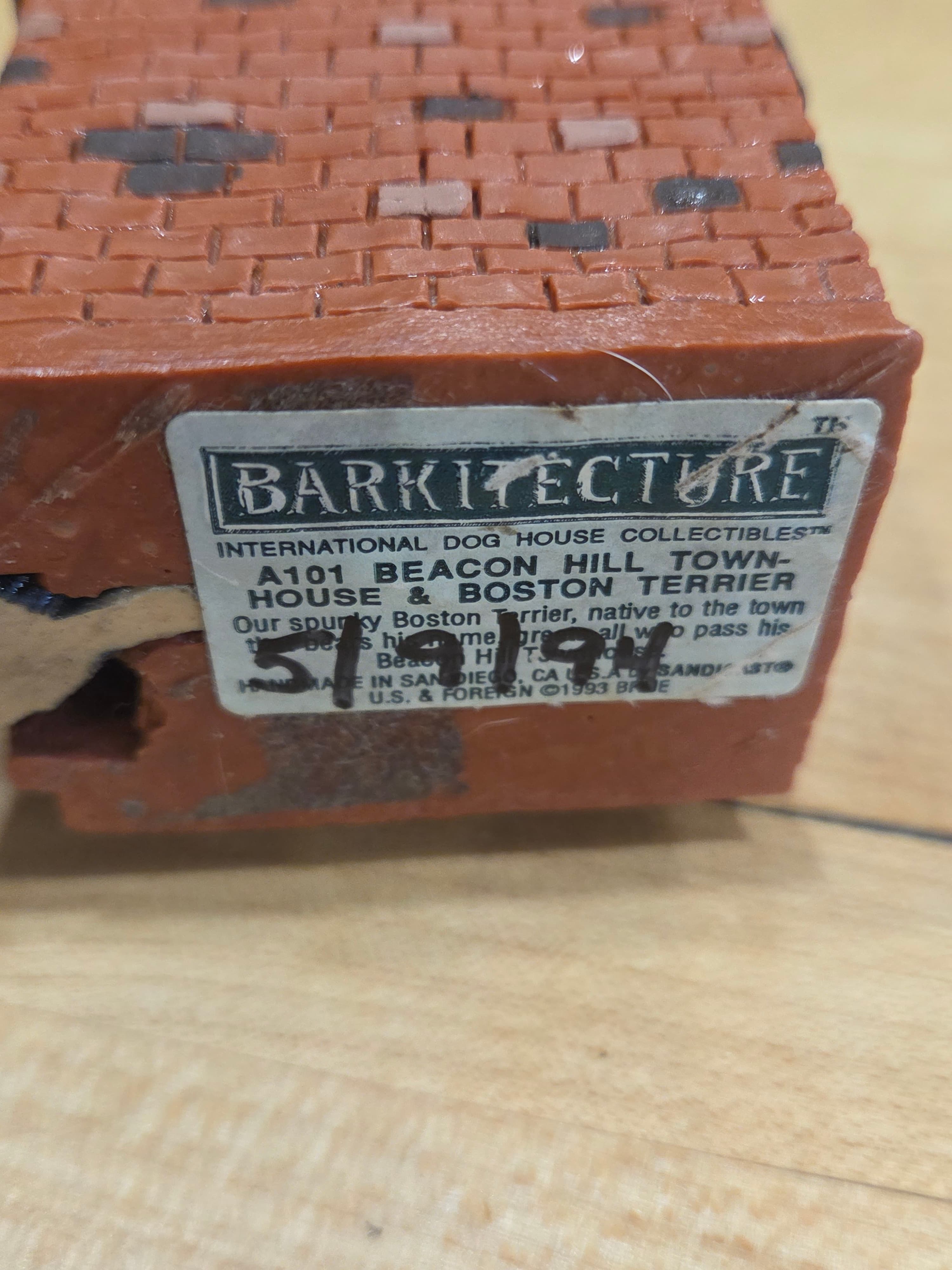 Barkitecture A101 Beacon Hill Townhouse Boston Terrier Figurine - Thumbnail 8