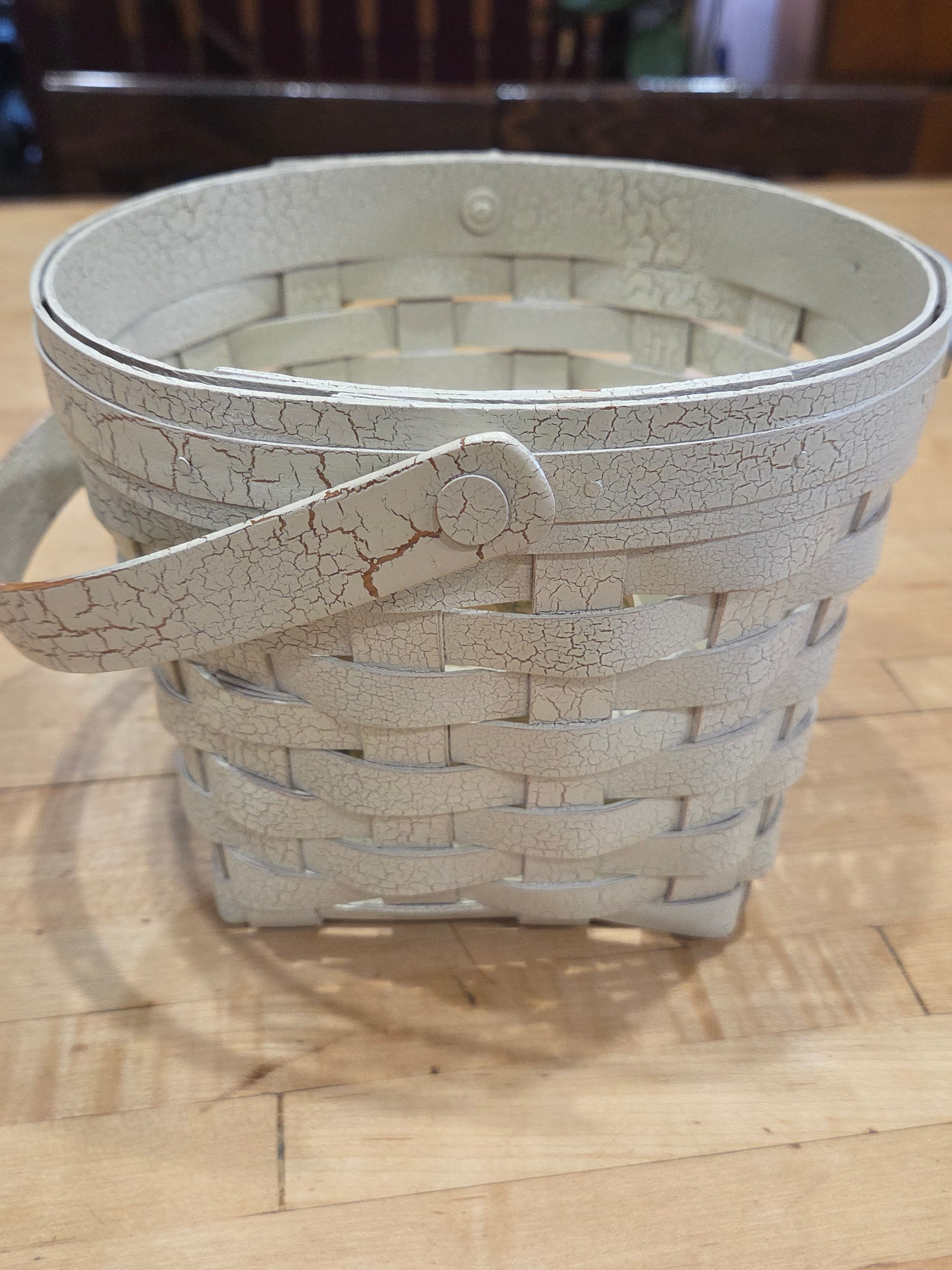 Vintage Gerald Henn White Christmas Basket 1996 Limited Edition - Thumbnail 3