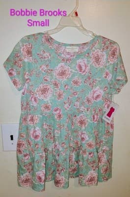 8 peice bundle lot of Small clothes - Thumbnail 4