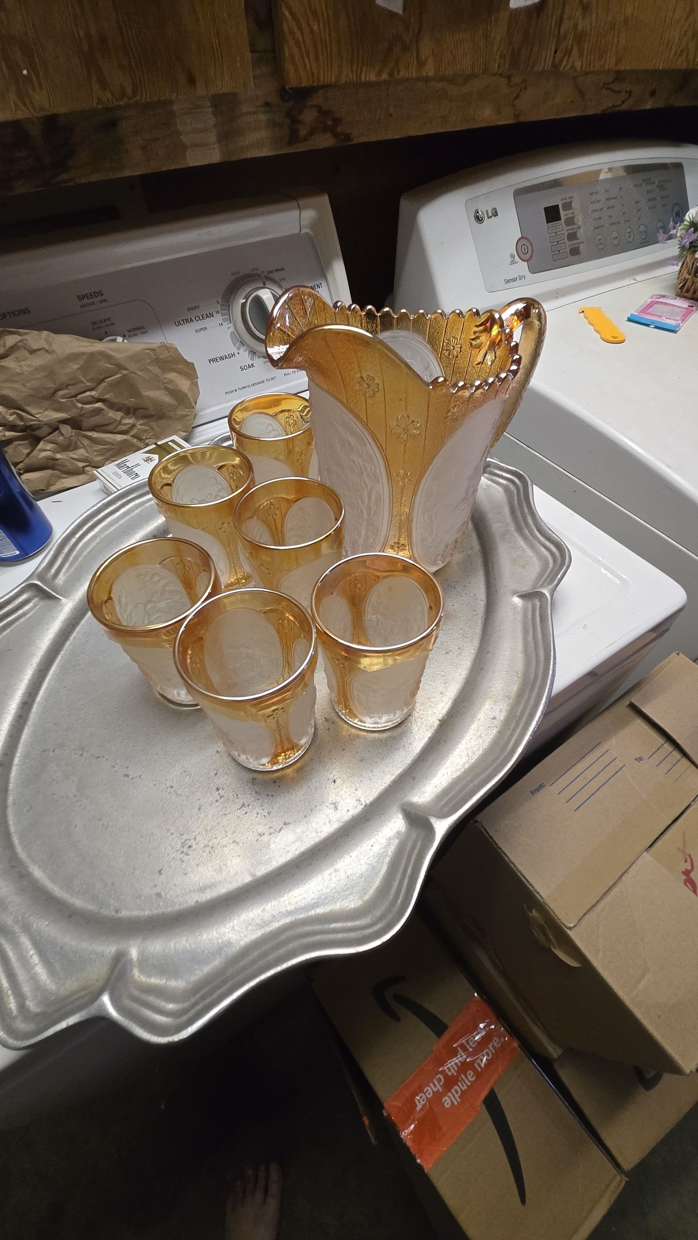 windmill pitcher with six glasses