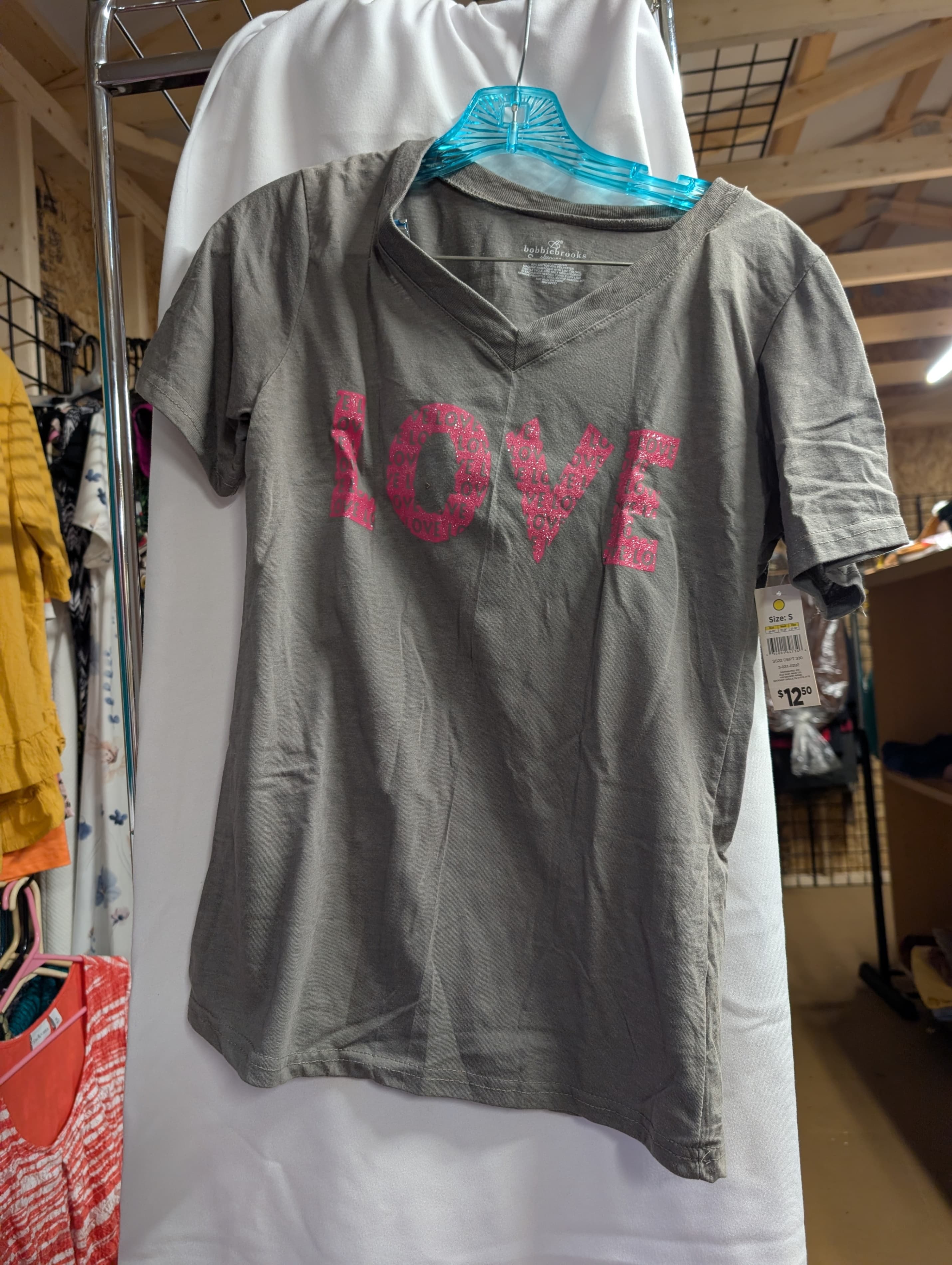Bobbie Brooks Women's V-Neck Love T-Shirt Size S - Thumbnail 2