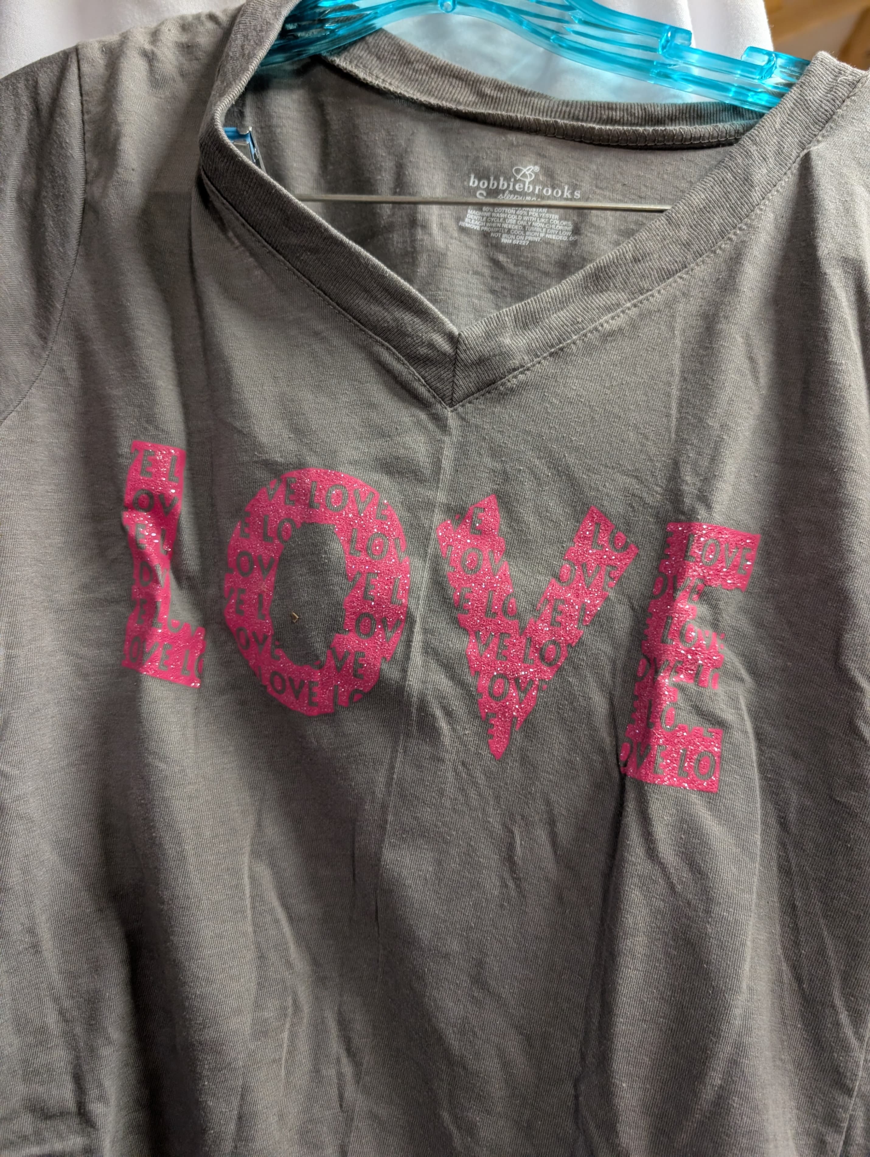 Bobbie Brooks Women's V-Neck Love T-Shirt Size S - Thumbnail 3