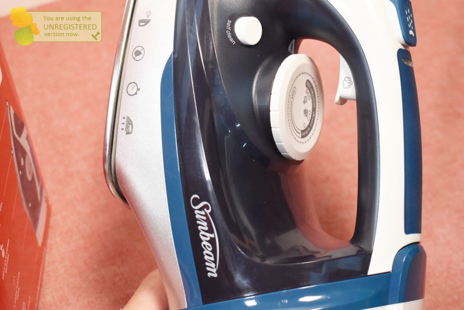 Sunbeam 1700W Steam Iron with Retractable Cord and Shot of Steam Feature - Thumbnail 4