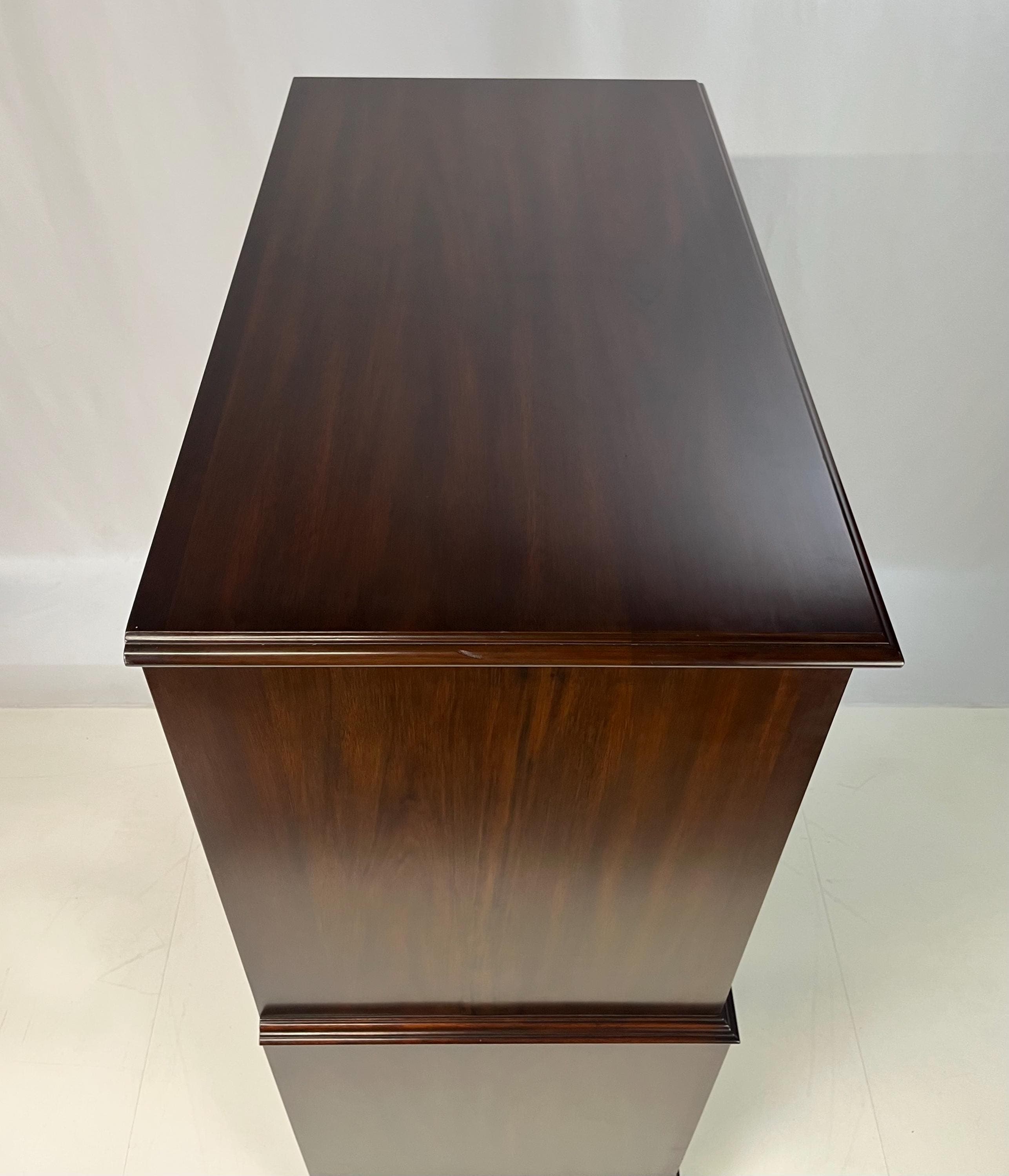 Vintage Henkel Harris Virginia Galleries Mahogany Chippendale Style Chest-on-Chest - Thumbnail 12