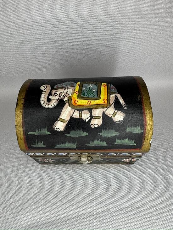 448. Vintage Hand Painted Wooden Elephant Trinket Box Black - Thumbnail 11