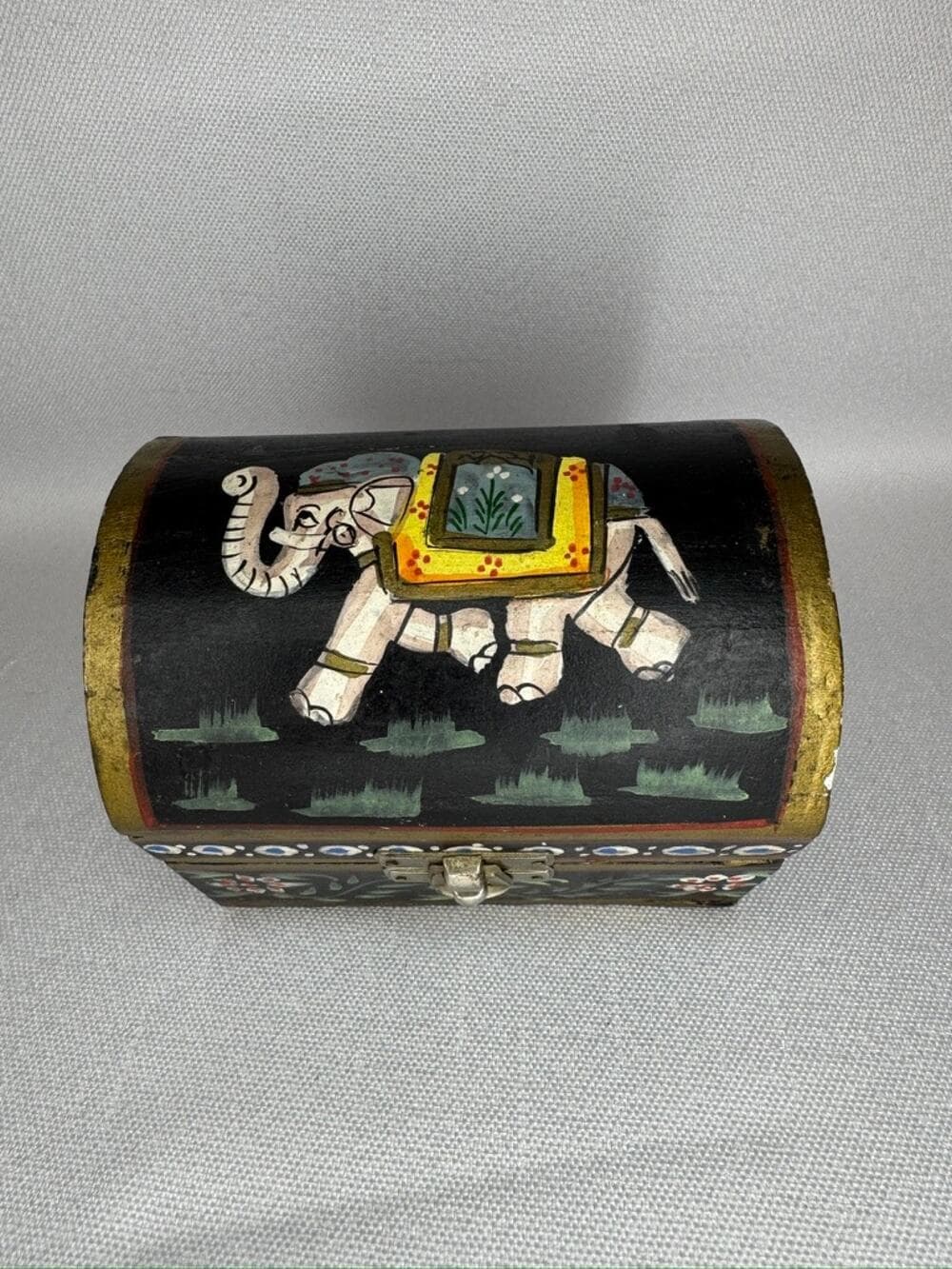 448. Vintage Hand Painted Wooden Elephant Trinket Box Black - Thumbnail 10