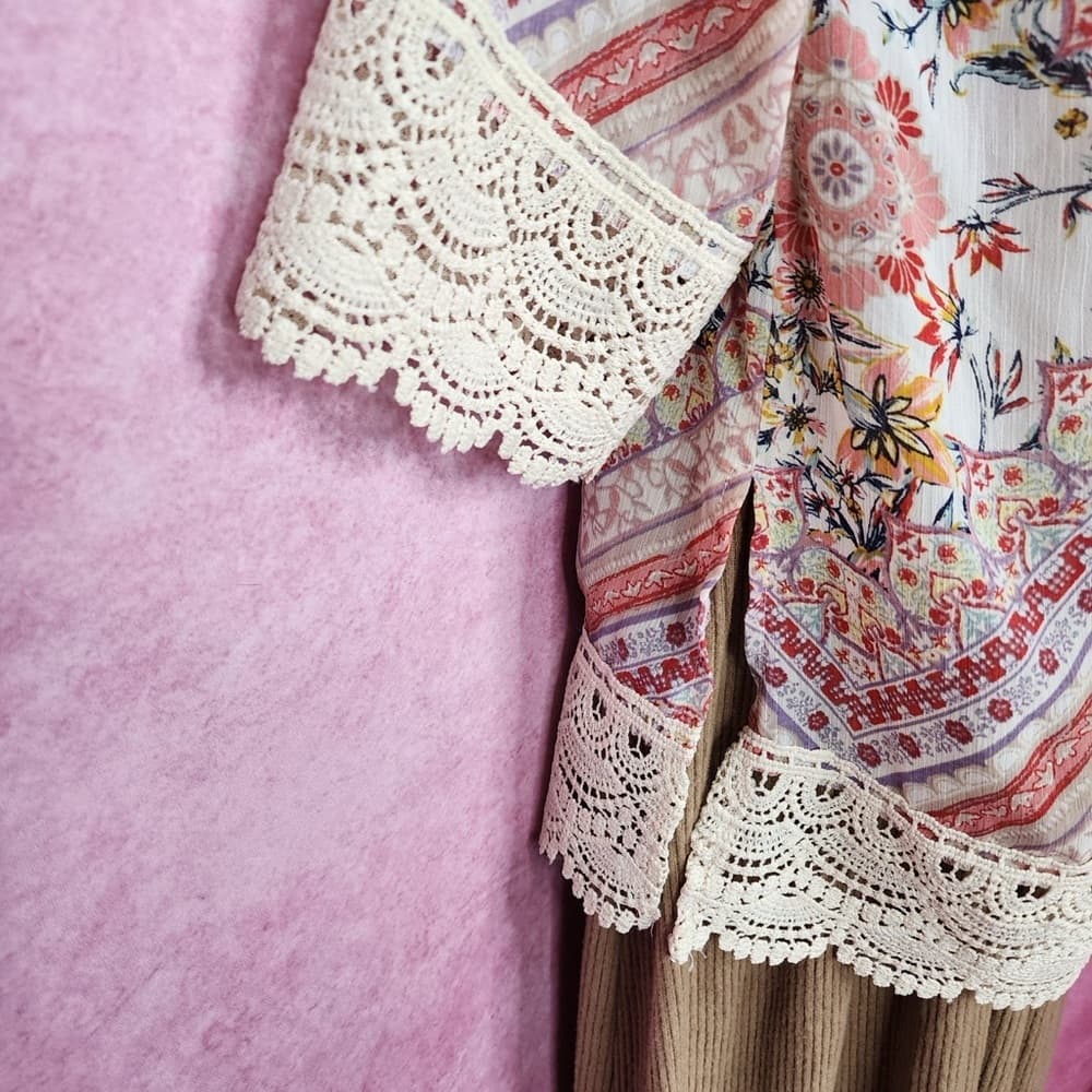 176. Rewind Kimono Small Boho Floral Print Crochet Trim Open Front - Thumbnail 3
