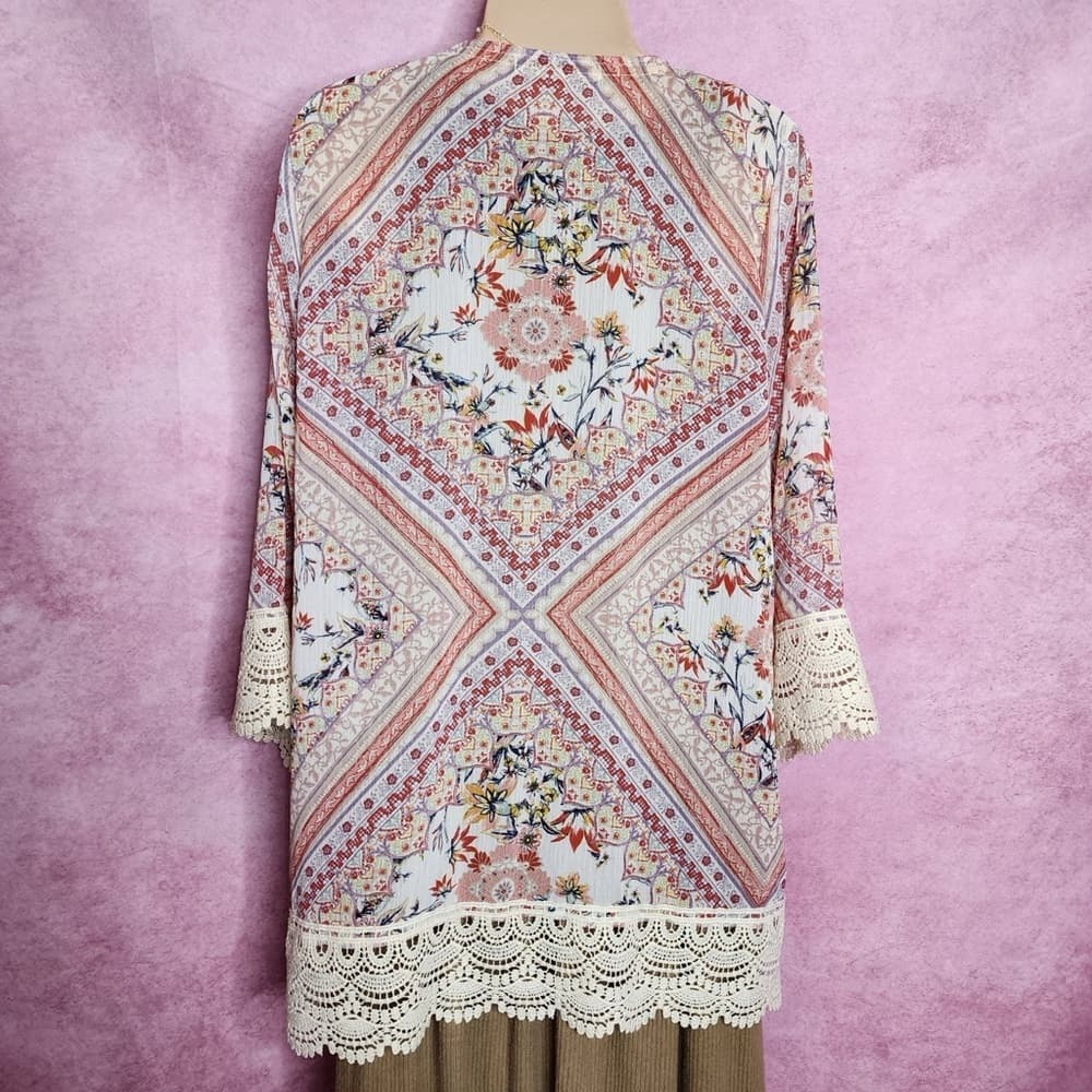 176. Rewind Kimono Small Boho Floral Print Crochet Trim Open Front - Thumbnail 2