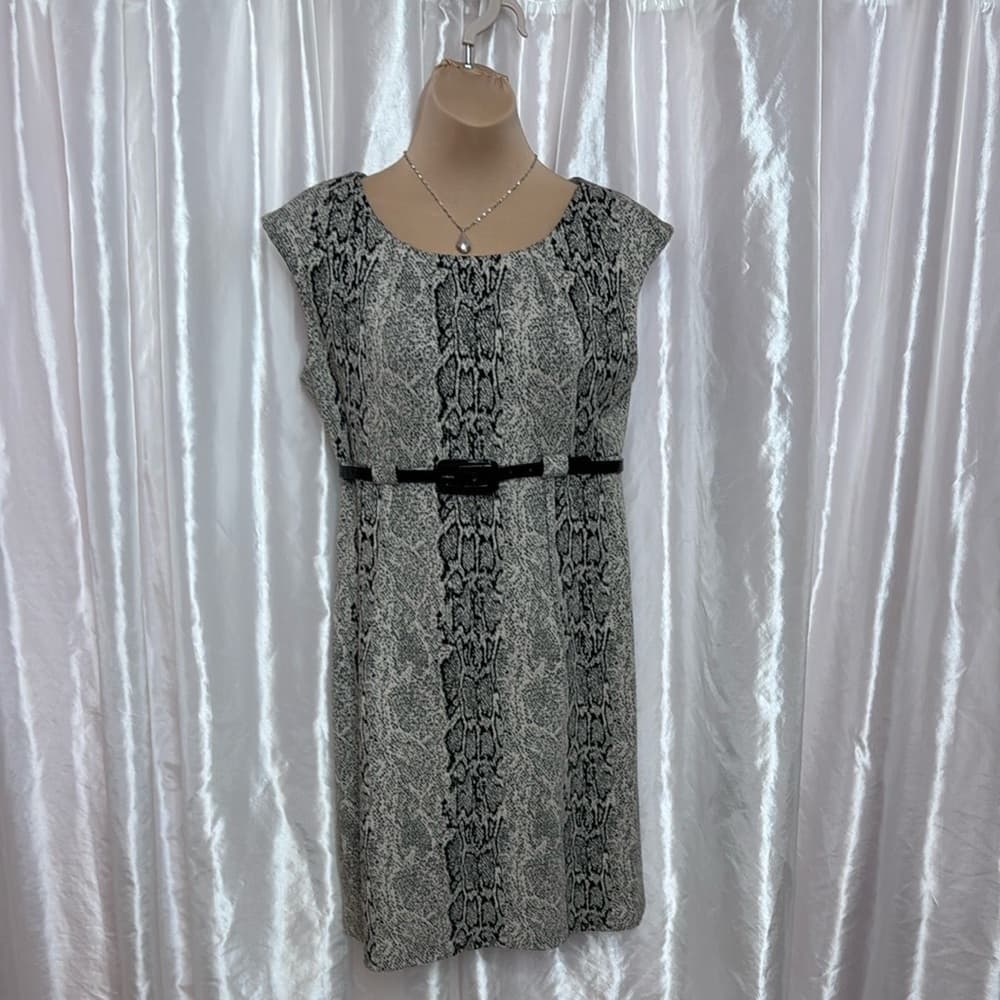 66. Calvin Klein Snakeskin Print Belted Sheath Dress - Size 10P - Thumbnail 2