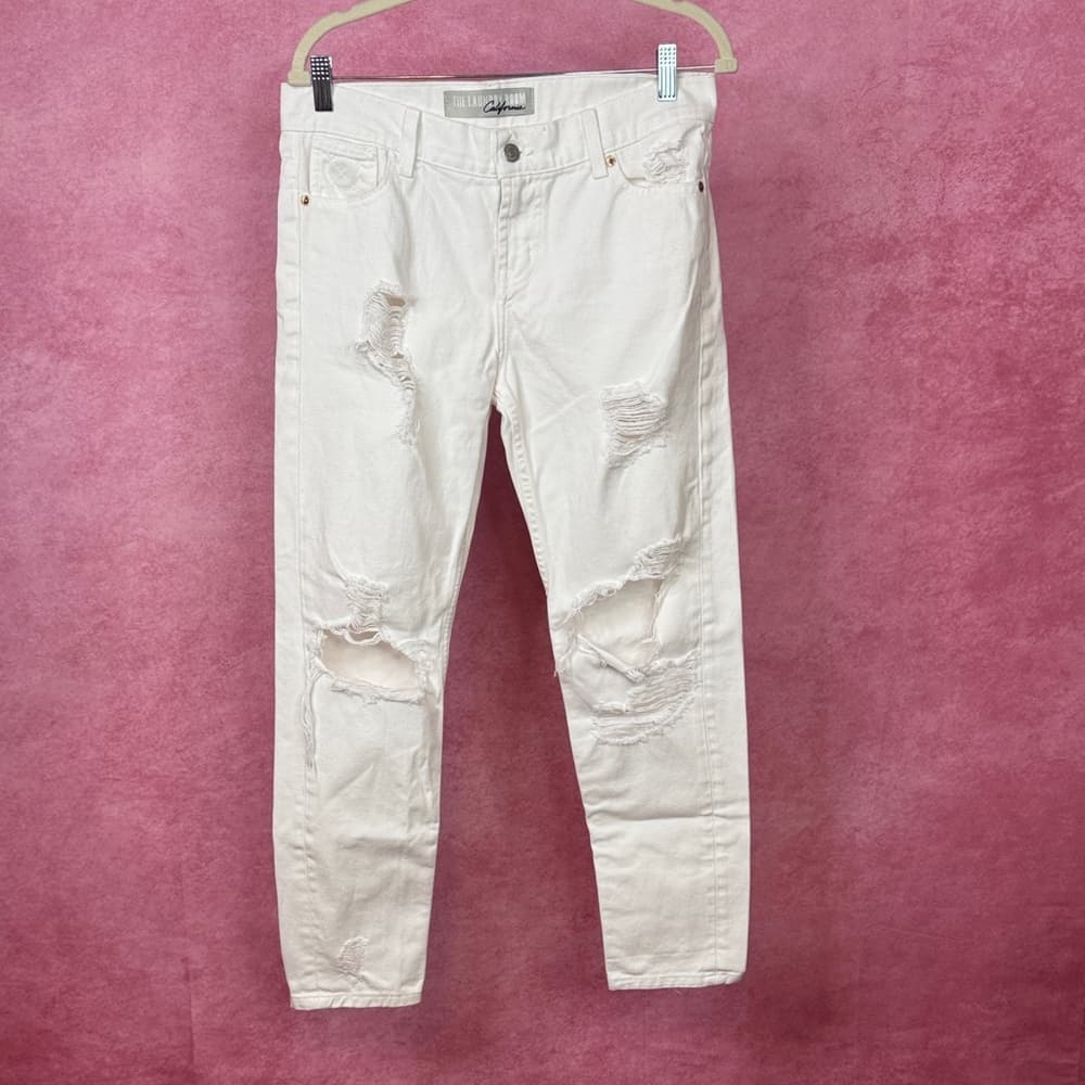 145. The Laundry Room California Distressed White Jeans Size 28 NWOT - Thumbnail 6