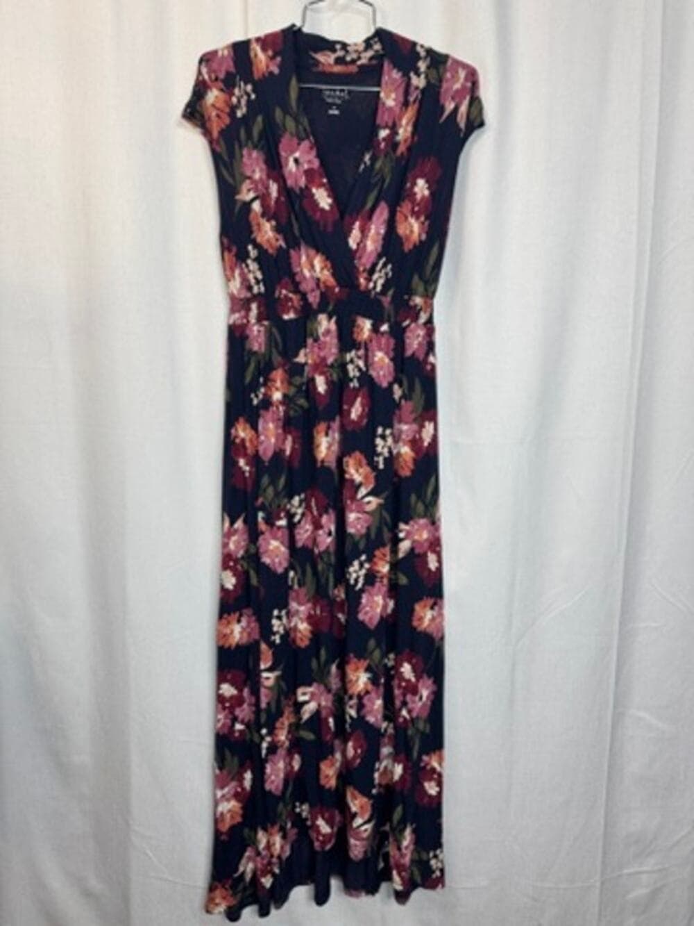 377. Isabel Maternity by Ingrid & Isabel Floral Maxi Dress Size Medium - Thumbnail 7
