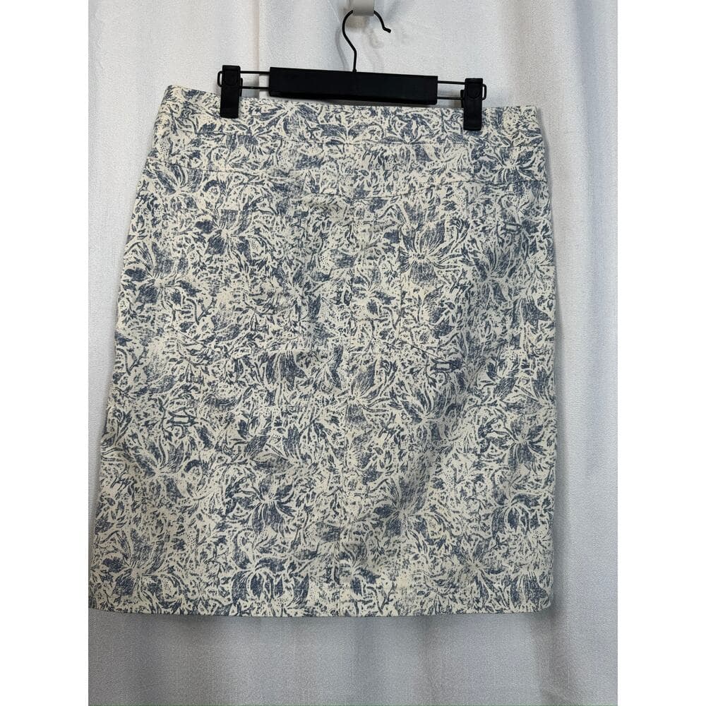 384. Elliott Lauren Blue White Floral Print Pencil Skirt Size 8