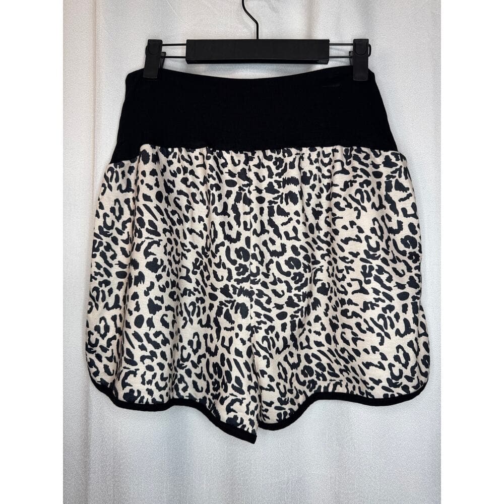 365. Leopard Print Maternity Lounge Shorts Size L - Thumbnail 3