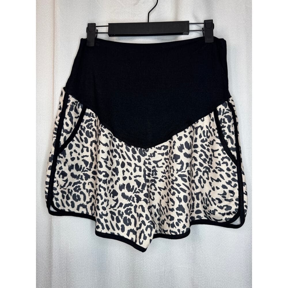 365. Leopard Print Maternity Lounge Shorts Size L