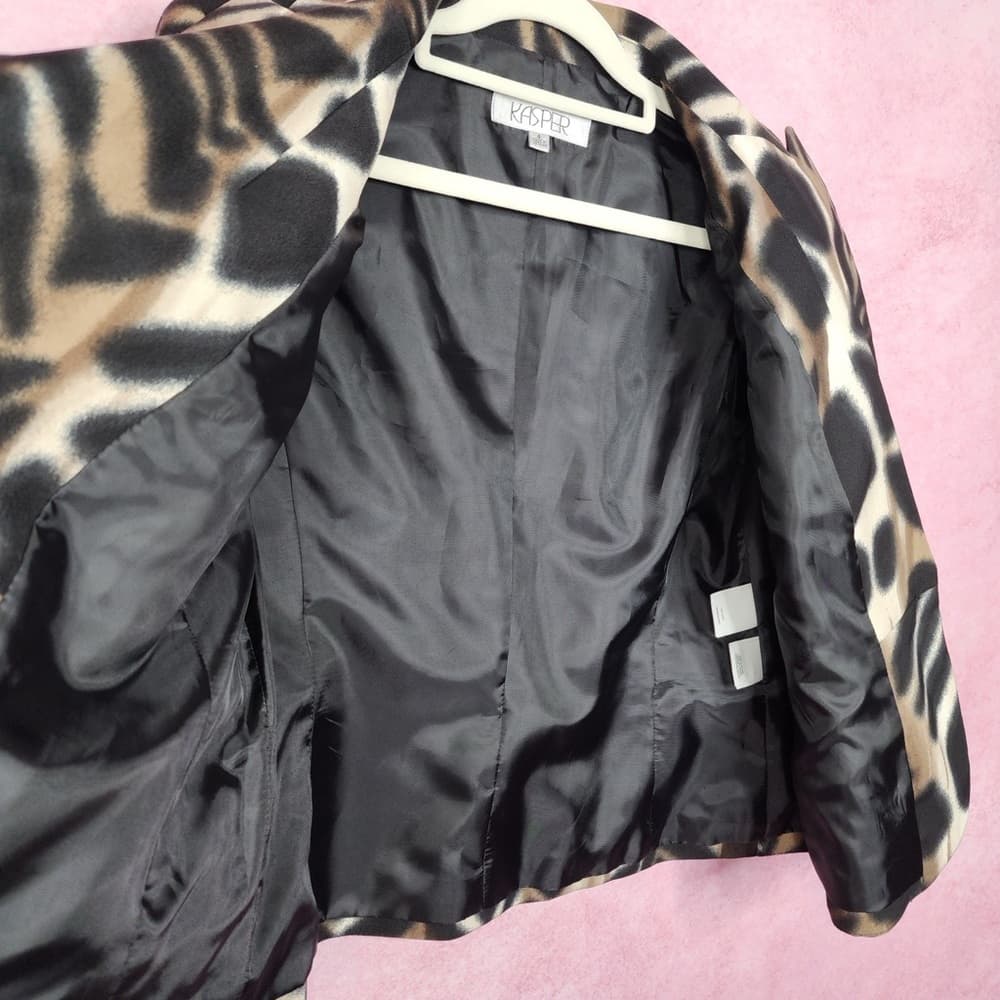 179. Kasper Animal Print Blazer Jacket Women’s Size 4 - Thumbnail 4