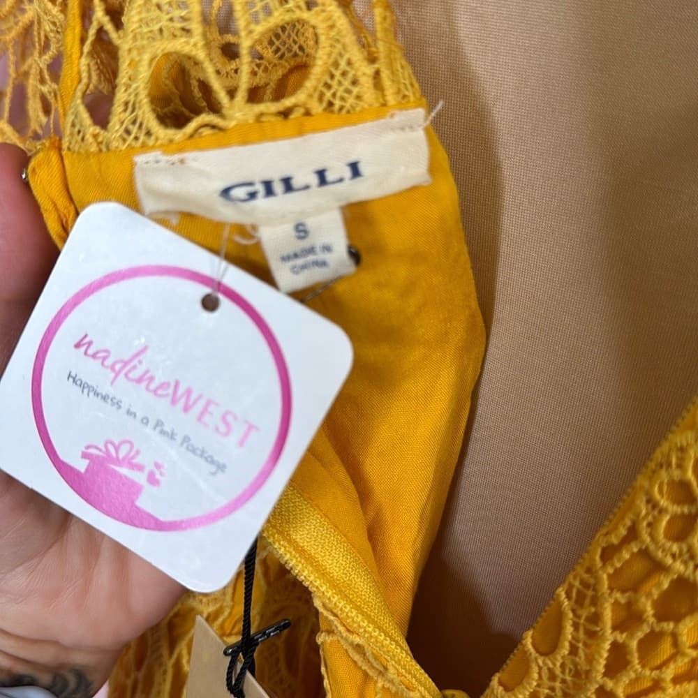 86. GILLI Beautiful Yellow Lace Midi Dress – Size Small