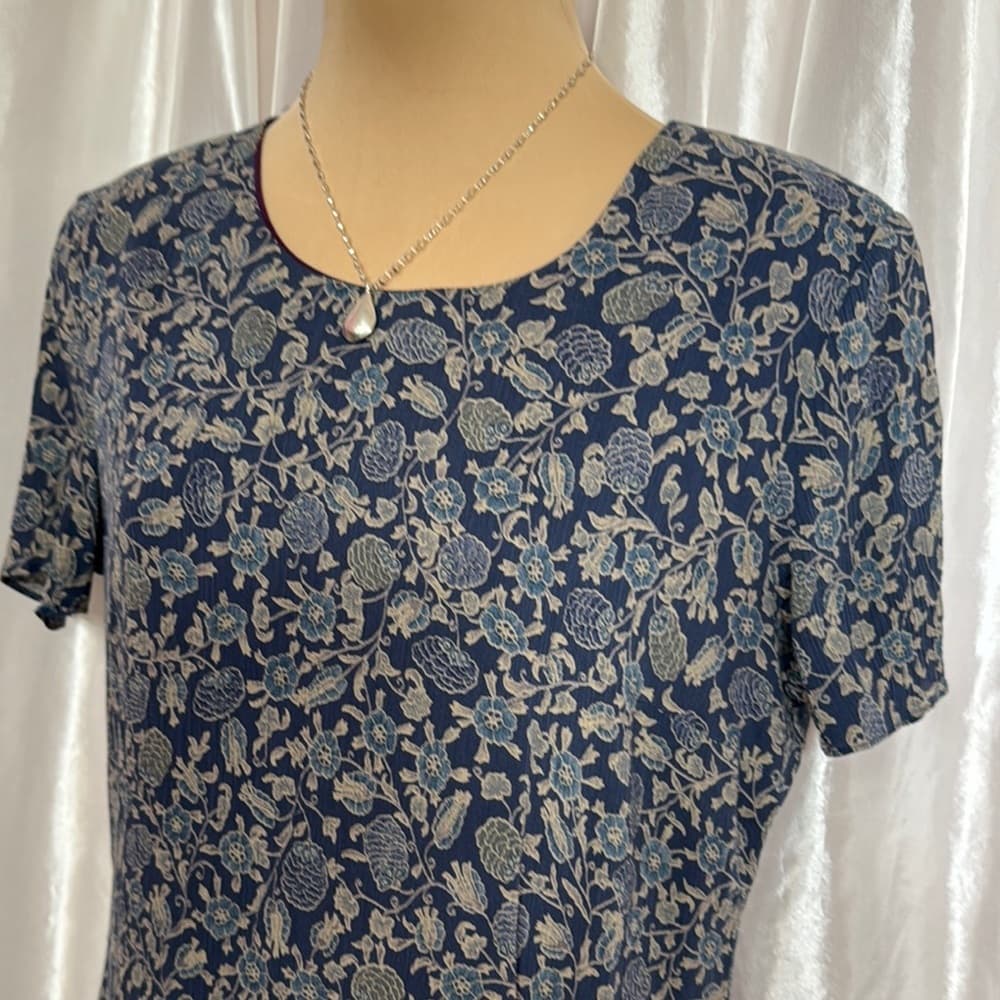 68. Talbots Navy Floral Midi Dress – Vintage-Inspired Charm Size 10 - Thumbnail 4