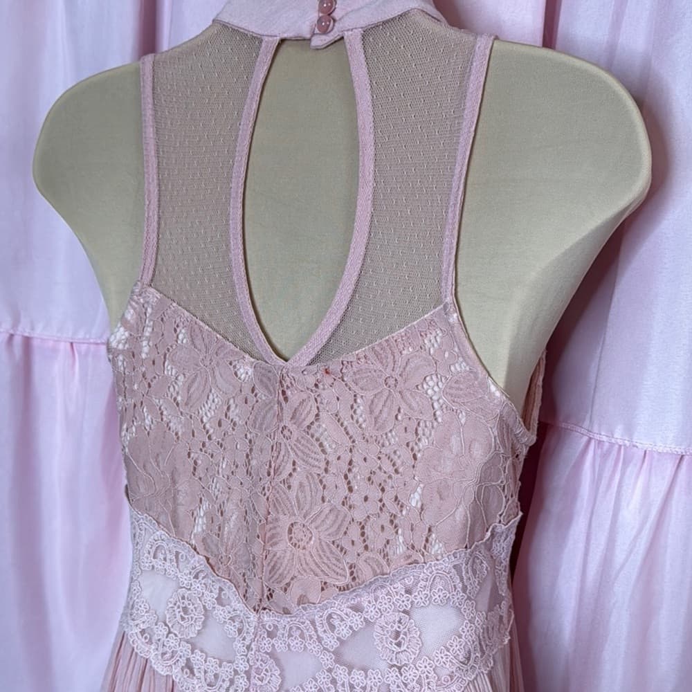 92. Chelsea & Violet Blush Lace High Neck Babydoll Dress XS - Thumbnail 4