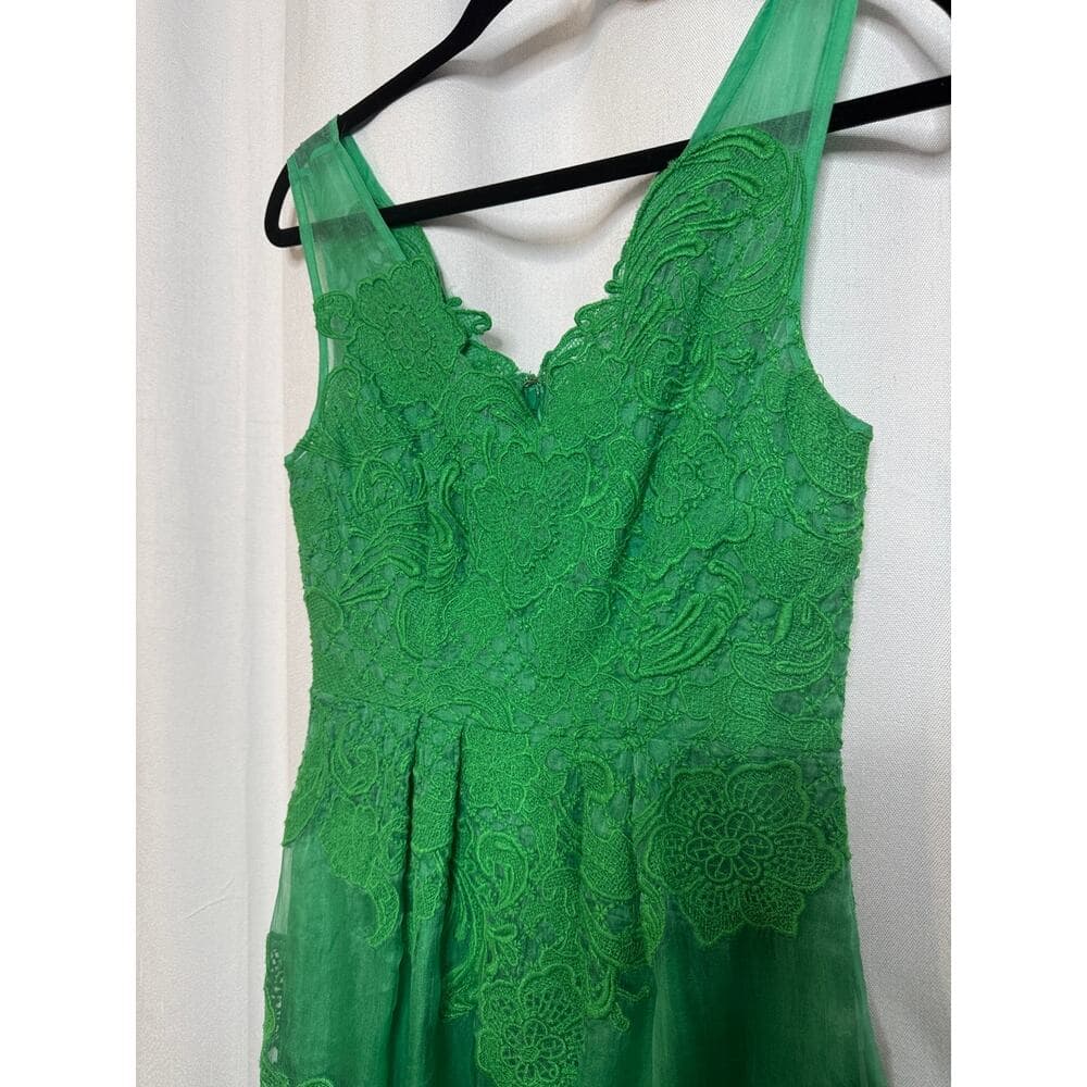 347. Anthropologie Baraschi Green Embroidered Lace Fit & Flare Dress Size 0 - Thumbnail 2