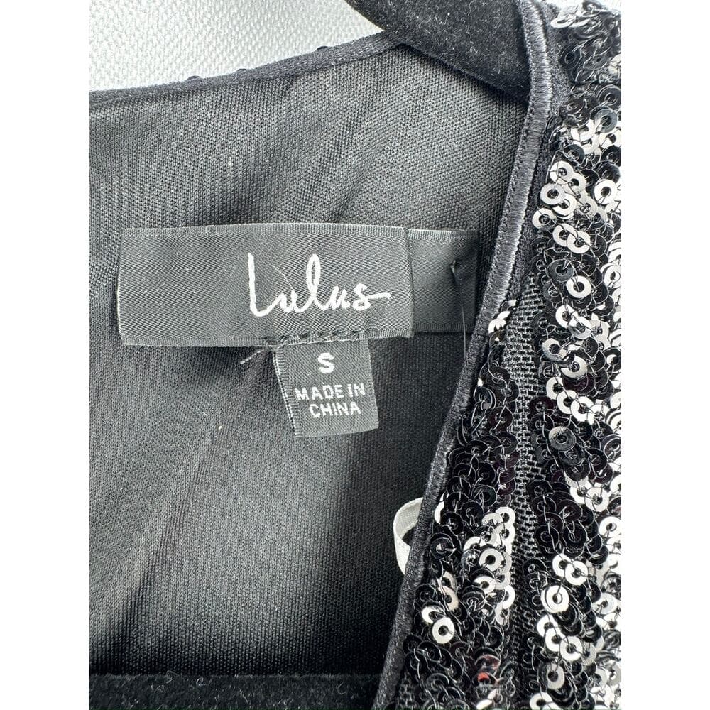395. Lulu's Black Sequin Plunge V-Neck Long Sleeve Maxi Gown Size M NWT - Thumbnail 2