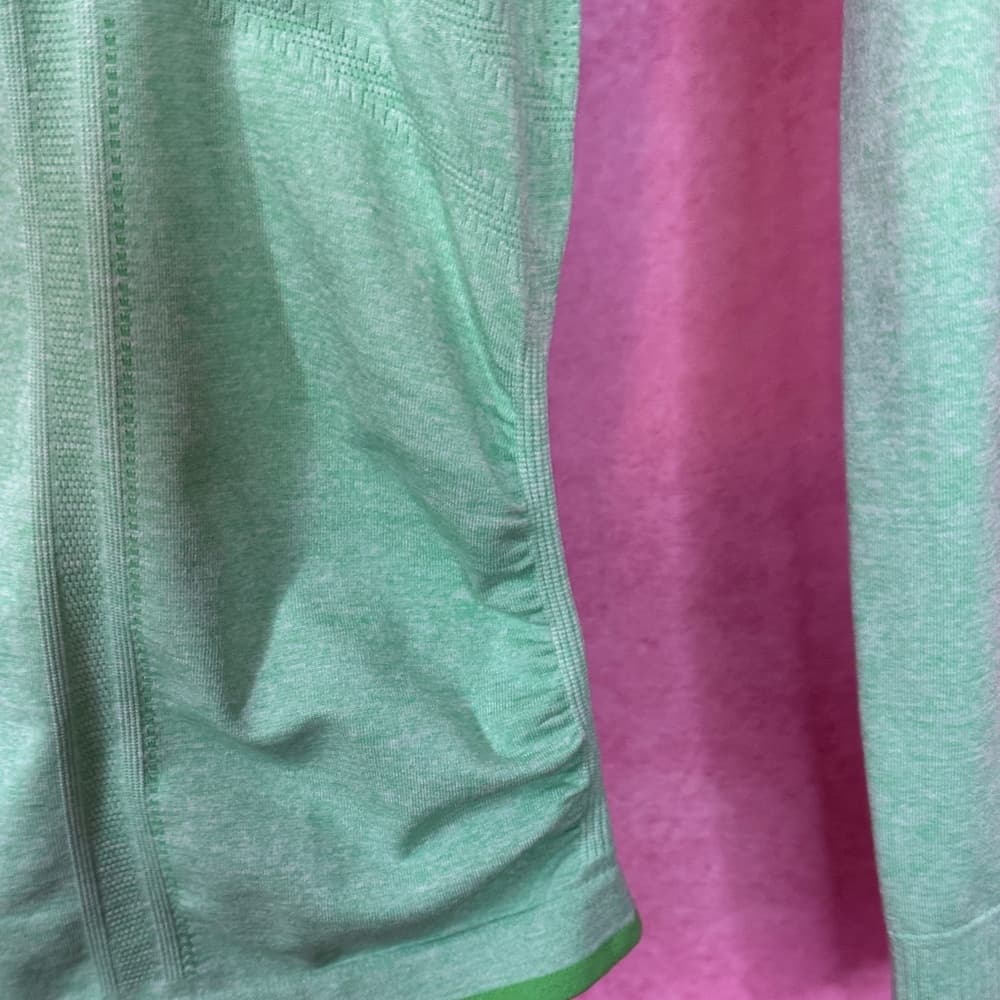 143. Athleta Green Long Sleeve Performance Top Women’s Small - Thumbnail 6