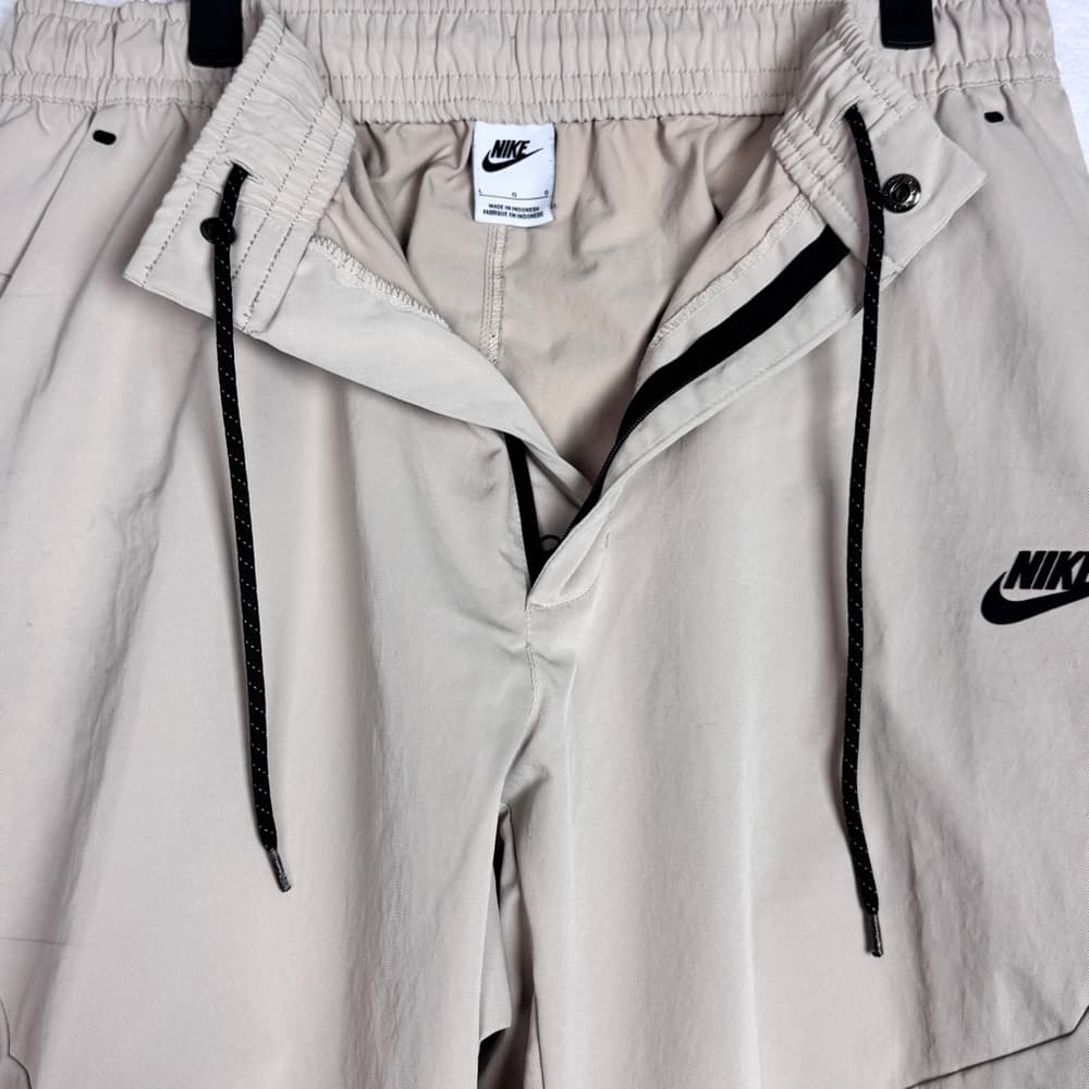 293. Nike Dri-Fit Utility Jogger Pants Beige Black Logo Size L - Thumbnail 4