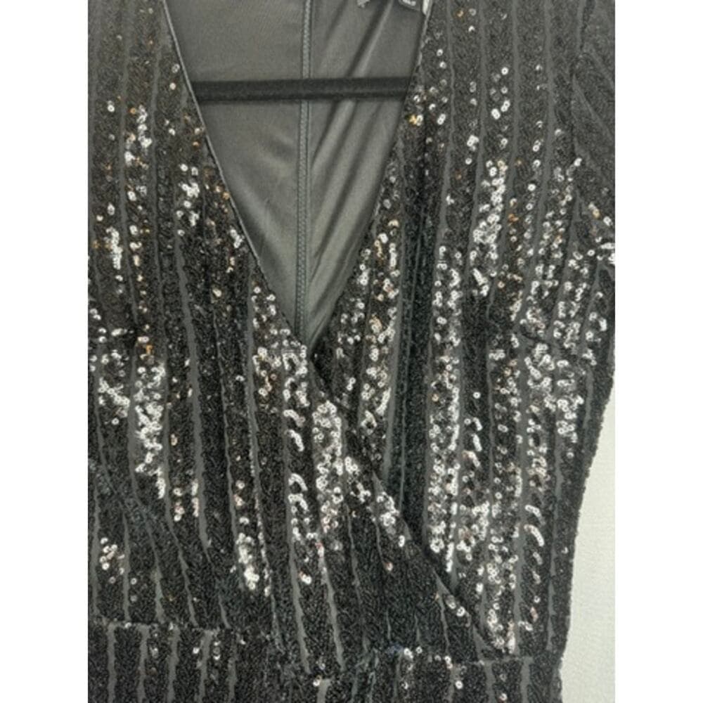 395. Lulu's Black Sequin Plunge V-Neck Long Sleeve Maxi Gown Size M NWT - Thumbnail 9