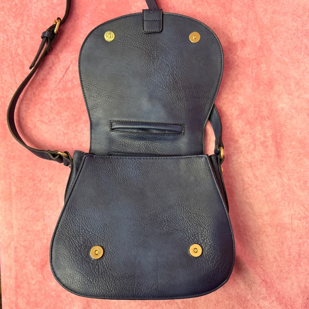 262. Blue Faux Leather Crossbody with Gold Medallion - Thumbnail 4