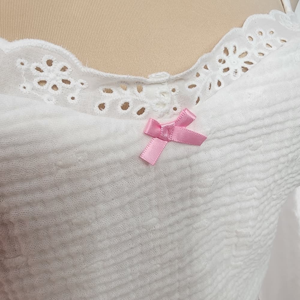 106. Forever 21, White Eyelet Bow Crop Top – Size Large - Thumbnail 3