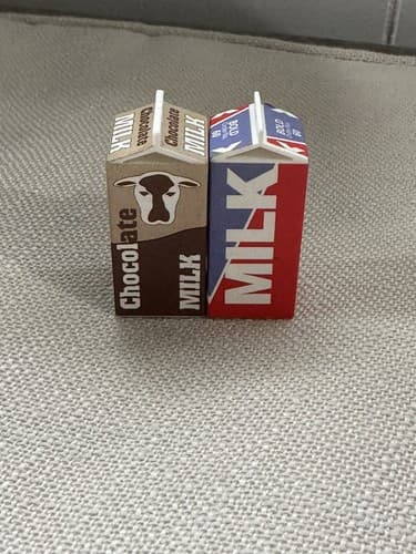 Barbie Tyco Kitchen Littles RARE HTF CHOCOLATE MILK + Reg Milk Food Accessories - Thumbnail 4
