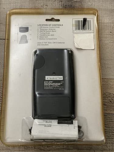 GPX A2093 AM/FM Portable Radio with Headphones & Built-In Speaker SEALED - Thumbnail 2
