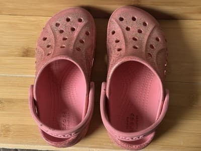 Girls crocs toddler size 11 pink sparkle Glitter - Thumbnail 4